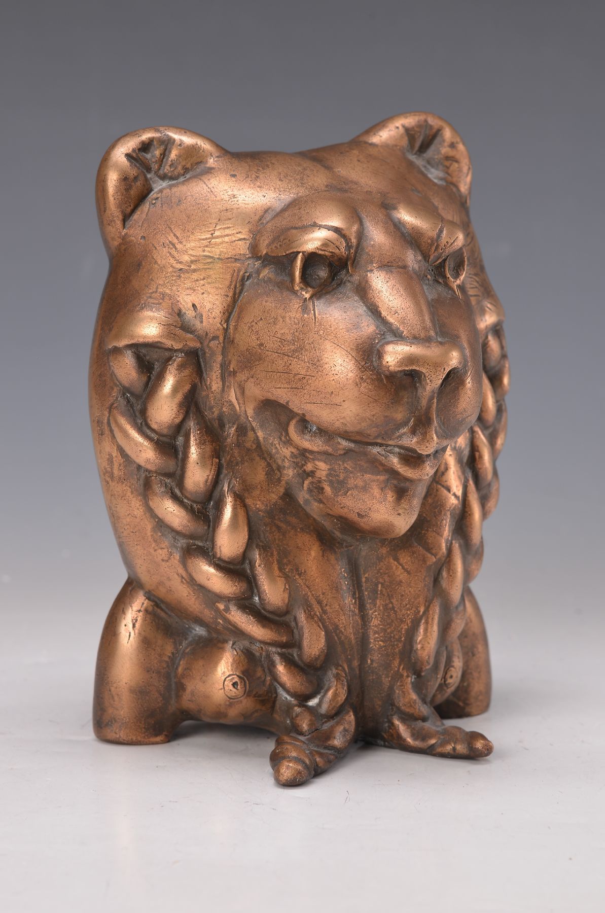 Gernot Rumpf, geb. 1941 Kaiserslautern, Löwen-Mutter, Bronzeskulptur, signiert, Gießerstempel Strehle, dat. AD 2003, monogramm, ca. 19 x 15 cm, ein ...