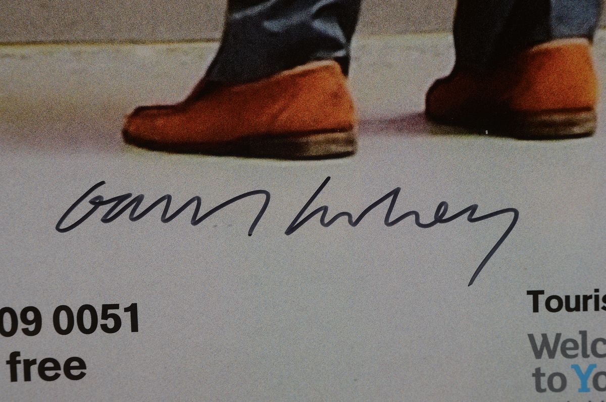 Detail a: David Hockney, geb. 1937 in Bradford, "Winter Timber", Offset-Lithografie, handsign., unter doppeltem Plexiglas gerahmt, Motiv ca. 80x55 cm
