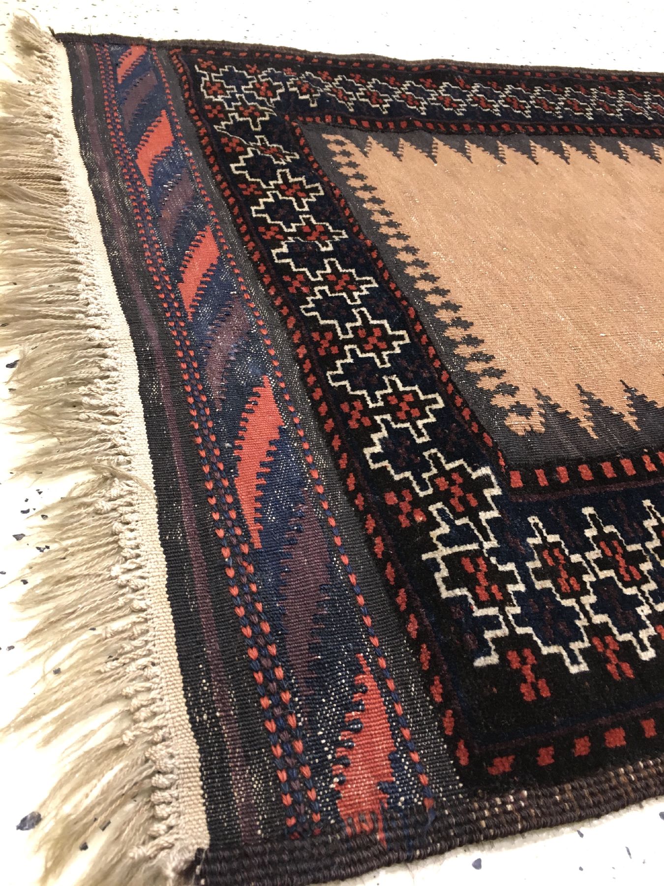 Detail f: Feine Belutsch "Sofreh" antik, Nordostpersien, Ende 19.Jhd., Kamelwolle Grund gewebt mit Ziegenhaar/Bordüren Geknüpft aus Wolle. Sehr ...