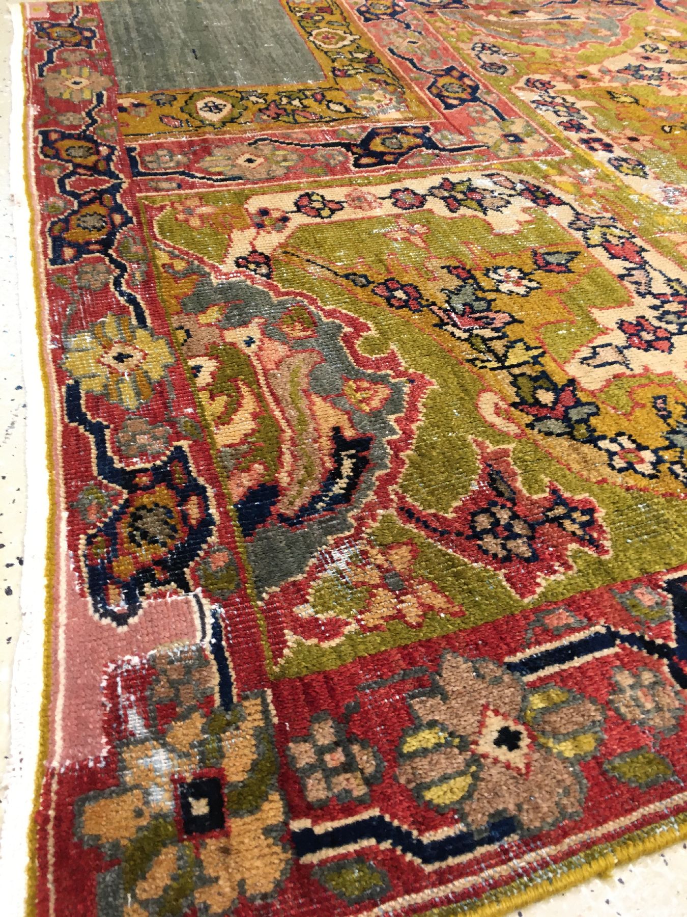 Detail e: Ziegler Mahal "Wagireh" antik, Westpersien, 19.Jhd., Wolle geknüpft auf Baumwolle. Seltene Mustervorlage aus den legendären Werkstätten ...