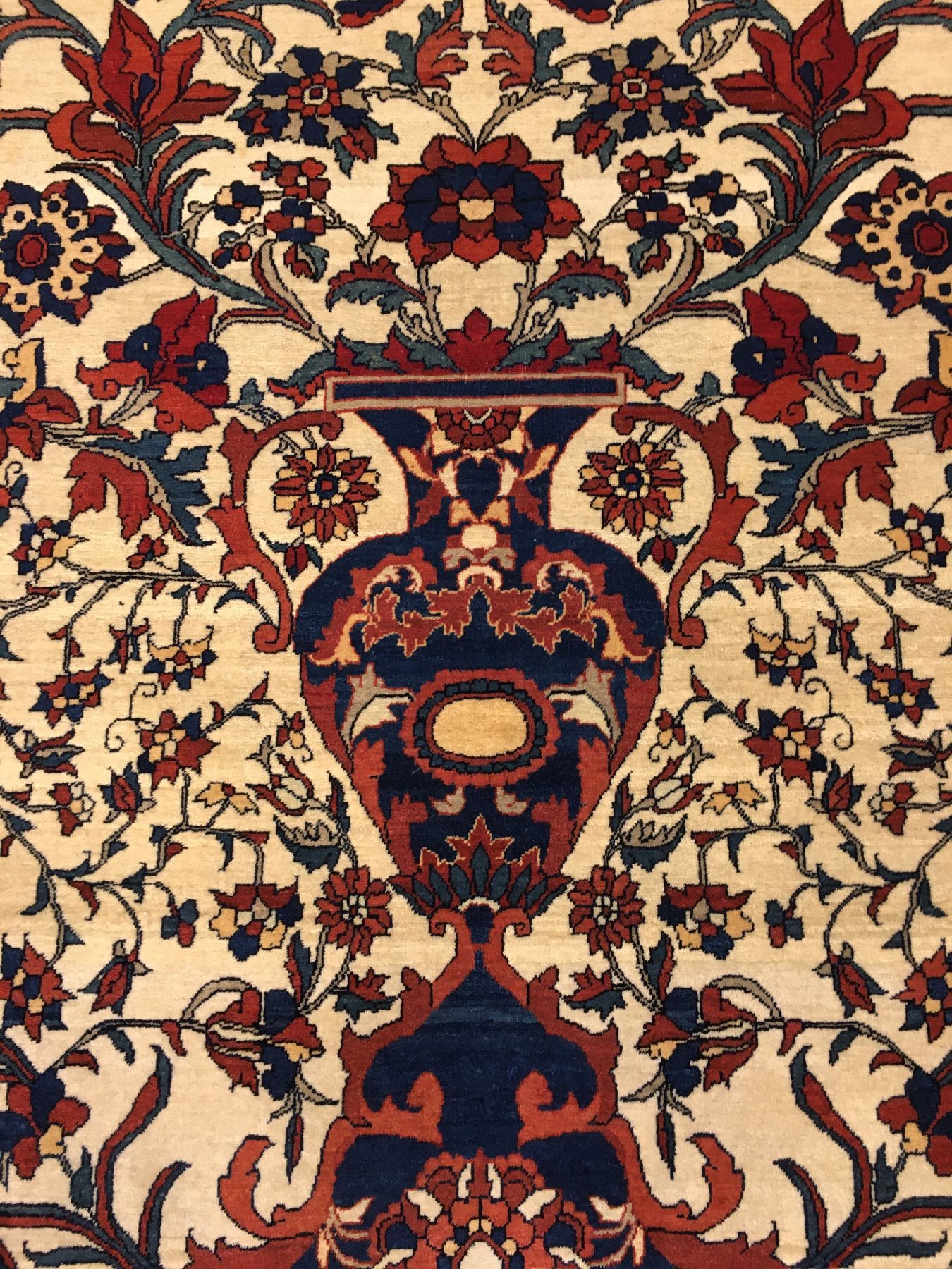 Detail c: Sehr feiner weißgrundiger Farahan antik, Westpersien, 19.Jhd., Korkwolle geknüpft auf Baumwolle. Eleganter Sarogh-Farahan mit kunstvollen und sehr ...