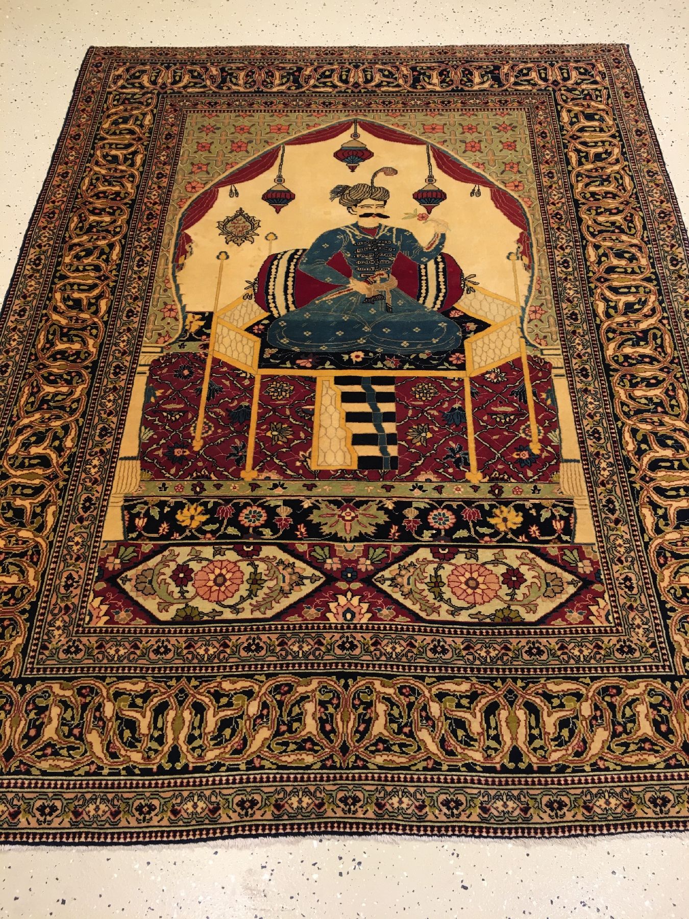 Detail a: Feiner Täbriz "Bildteppich" alt (Shah Abbas I.), Nordwestpersien, um 1930, Korkwolle geknüpft auf Baumwolle. Sehr feiner Bildteppich aus ...