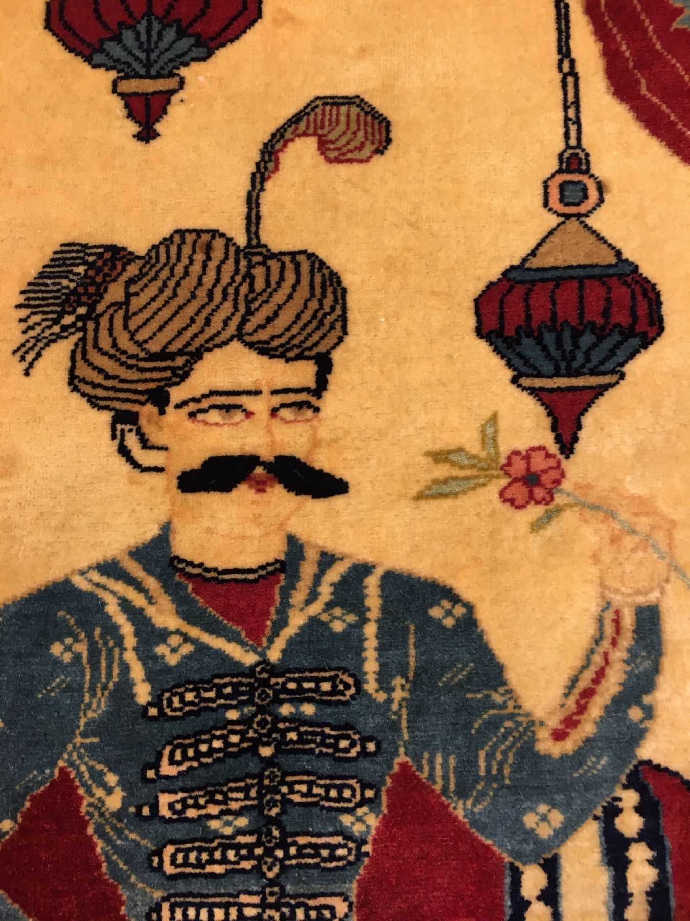 Detail d: Feiner Täbriz "Bildteppich" alt (Shah Abbas I.), Nordwestpersien, um 1930, Korkwolle geknüpft auf Baumwolle. Sehr feiner Bildteppich aus ...