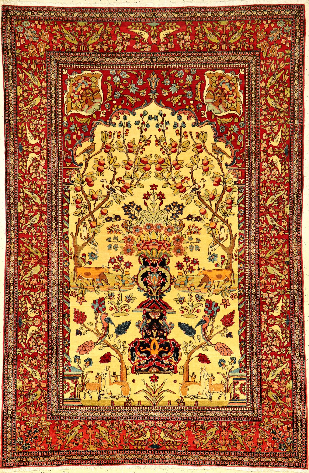 Feiner Esfahan "Ahmad" antik, Zentralpersien, Ende 19.Jhd., Korkwolle geknüpft auf Baumwolle. Feiner Esfahan aus den bekannten ...