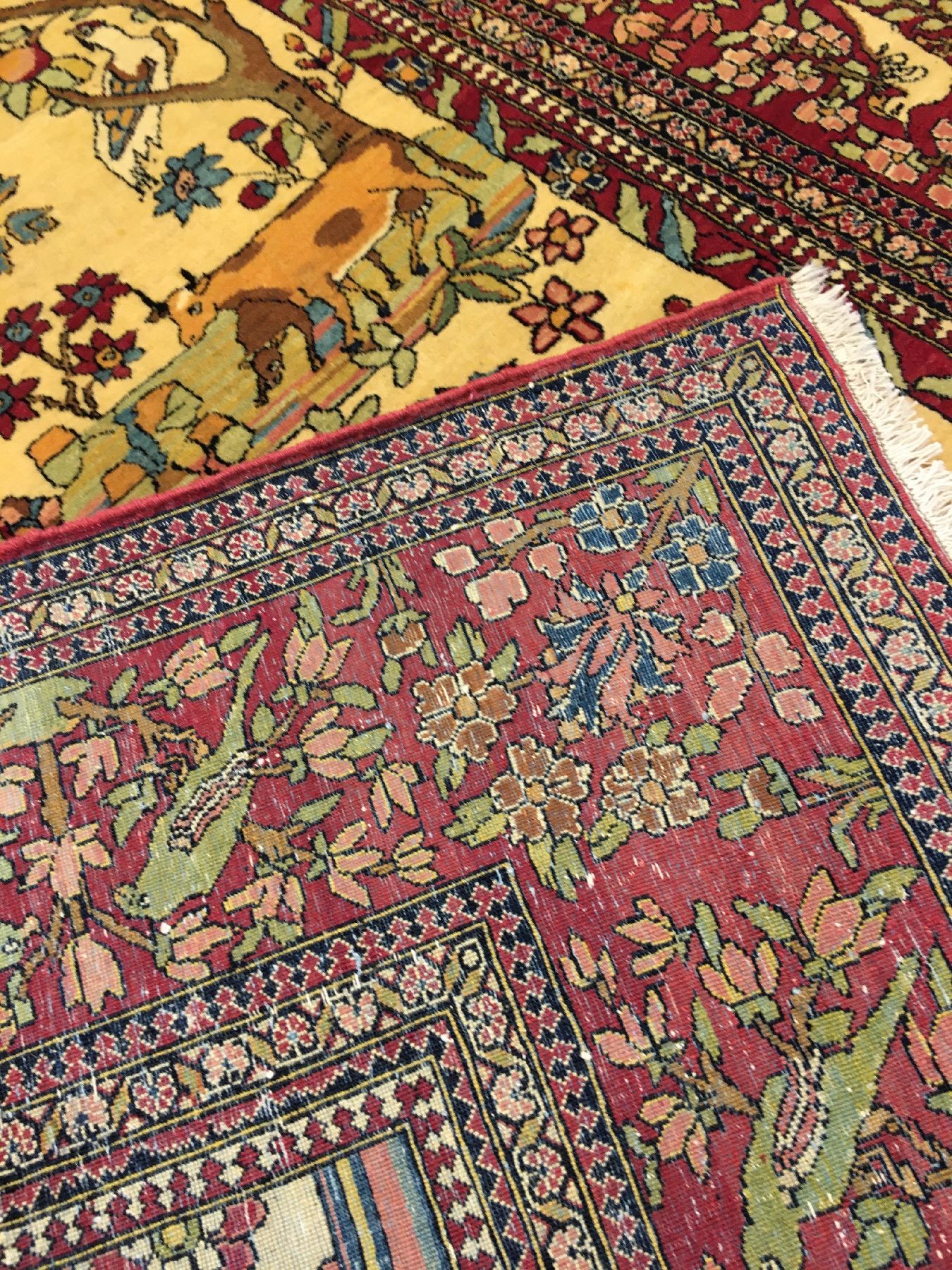 Detail h: Feiner Esfahan "Ahmad" antik, Zentralpersien, Ende 19.Jhd., Korkwolle geknüpft auf Baumwolle. Feiner Esfahan aus den bekannten ...