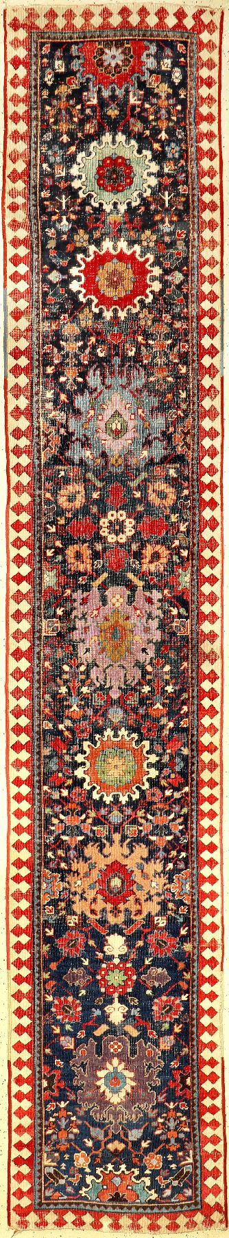 Frühe Azeri "Galerie" antik, Nordwestpersien, um 1800, Wolle geknüpft auf Baumwolle. Sehr seltene und frühe Azeri Galerie mit Palmetten ...