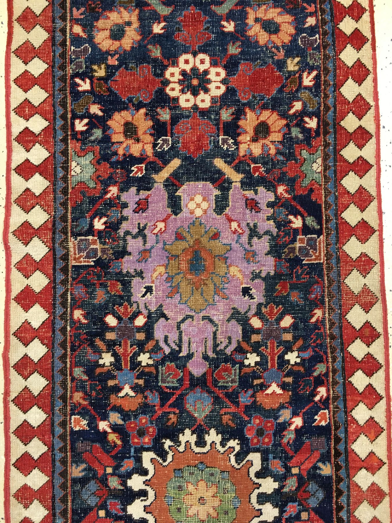 Detail d: Frühe Azeri "Galerie" antik, Nordwestpersien, um 1800, Wolle geknüpft auf Baumwolle. Sehr seltene und frühe Azeri Galerie mit Palmetten ...