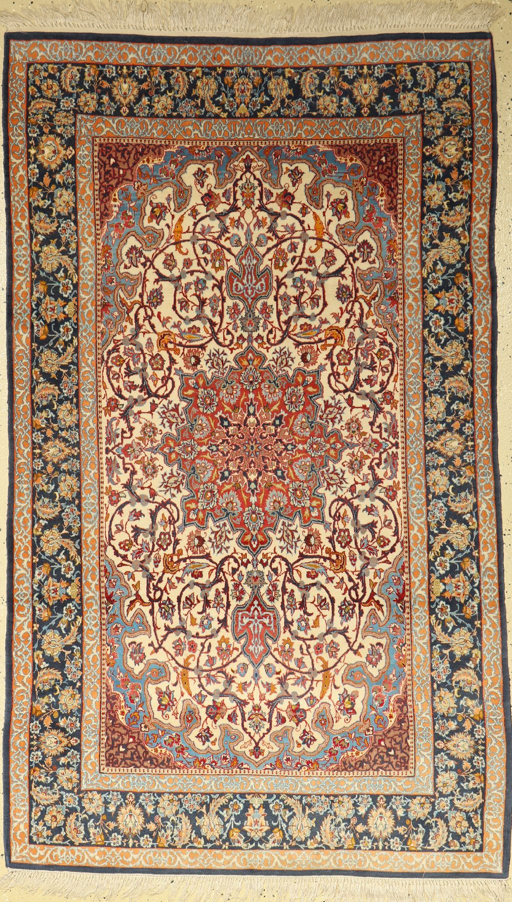 Esfahan alt, Persien, ca. 30 Jahre, Korkwolle auf Seide, ca. 183 x 110 cm, EHZ: 2-3