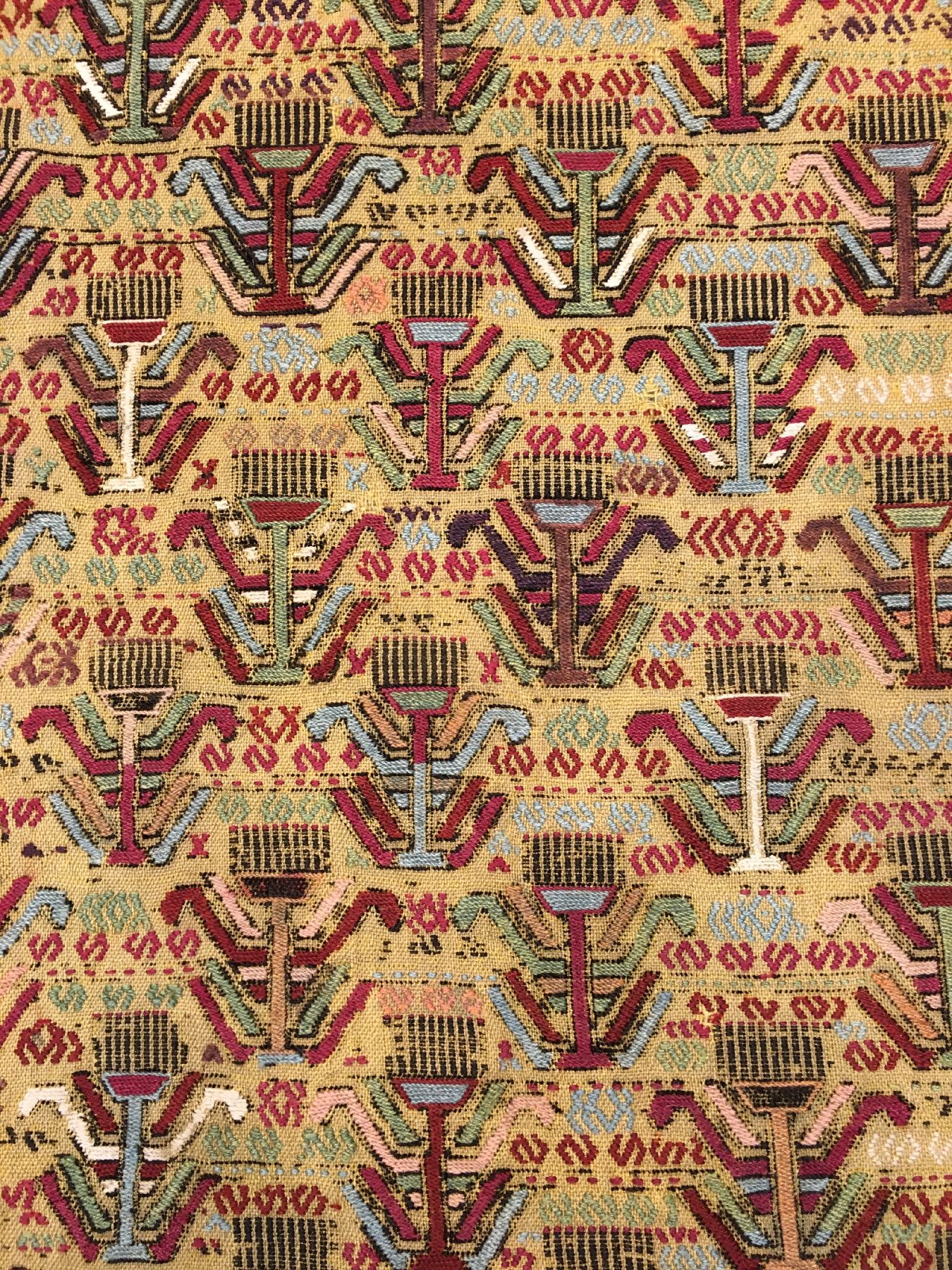 Detail c: Gelbgrundige feine Azeri "Verneh" antik, Südkaukasus Azerbaijan, 19.Jhd., Wolle mit weißen Baumwoll-Highlights gewebt auf Wolle. ...