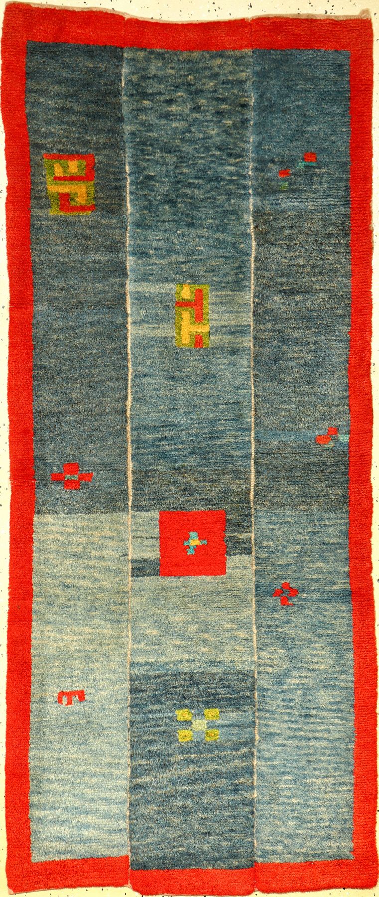 Seltener feiner Tsukdruk "Meditationsteppich" antik, Südtibet, um 1900/1910, Wolle in drei Bahnen geknüpft auf Wolle. Himmelblauer ...