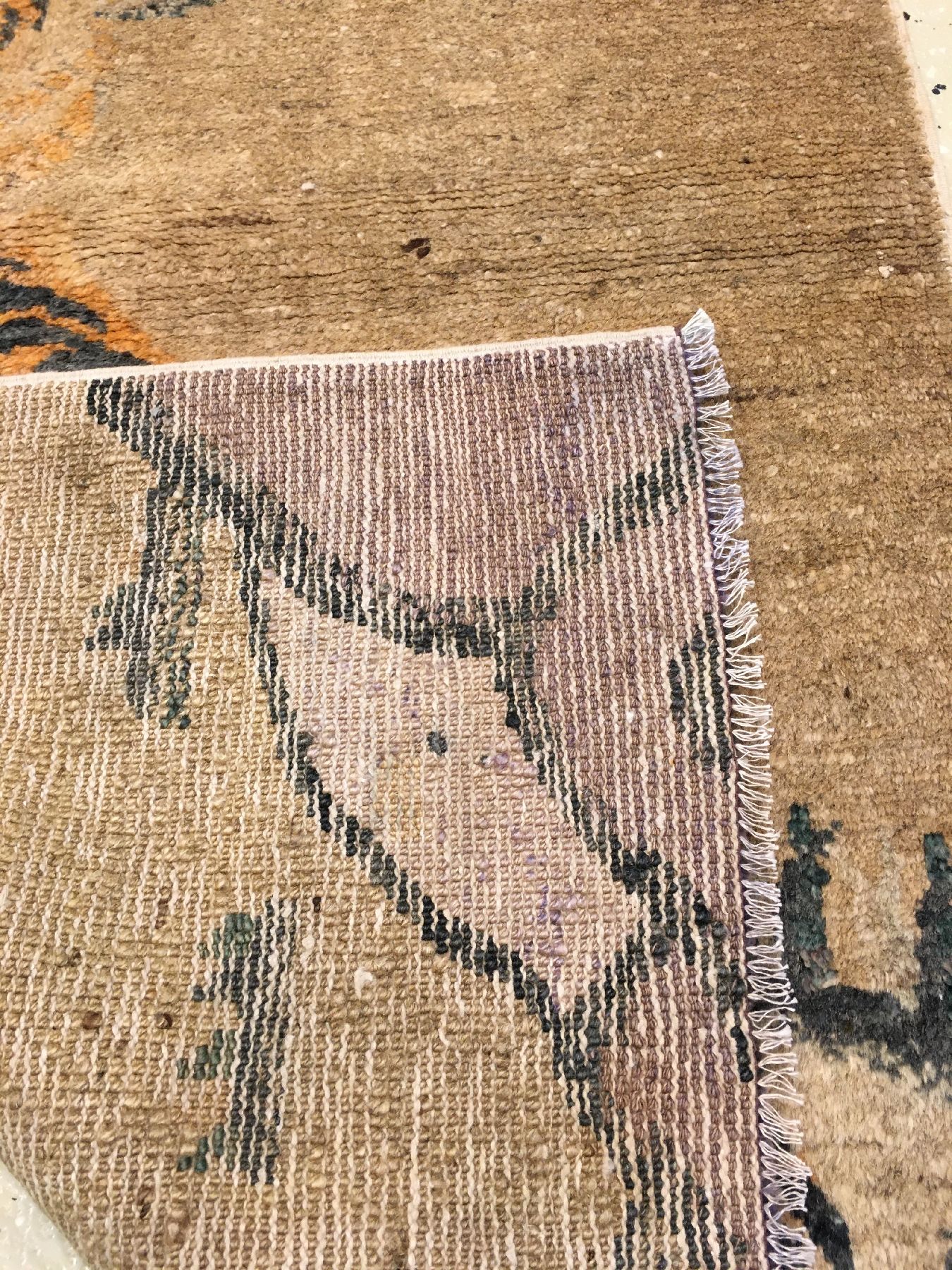 Detail f: Pao Tao antik (Tiger & Rote Sonne), Nordostchina, Ende 19.Jhd., Wolle geknüpft auf Baumwolle. Der Tiger steht für Kraft und Stärke, die Sonne ...