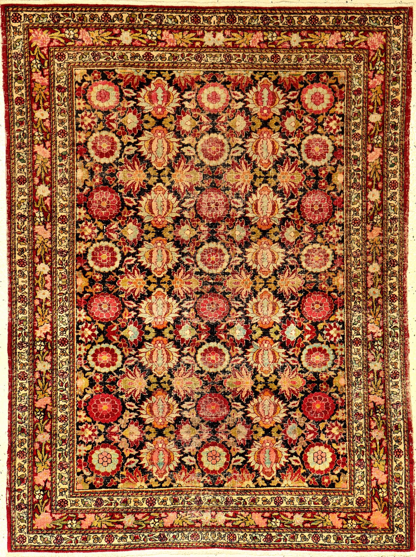 Seltener feiner Esfahan antik (Mina-Khani Muster), Zentralpersien, Mitte 19.Jhd., Korkwolle geknüpft auf Baumwolle. Kleinformatiger früher Teppich ...
