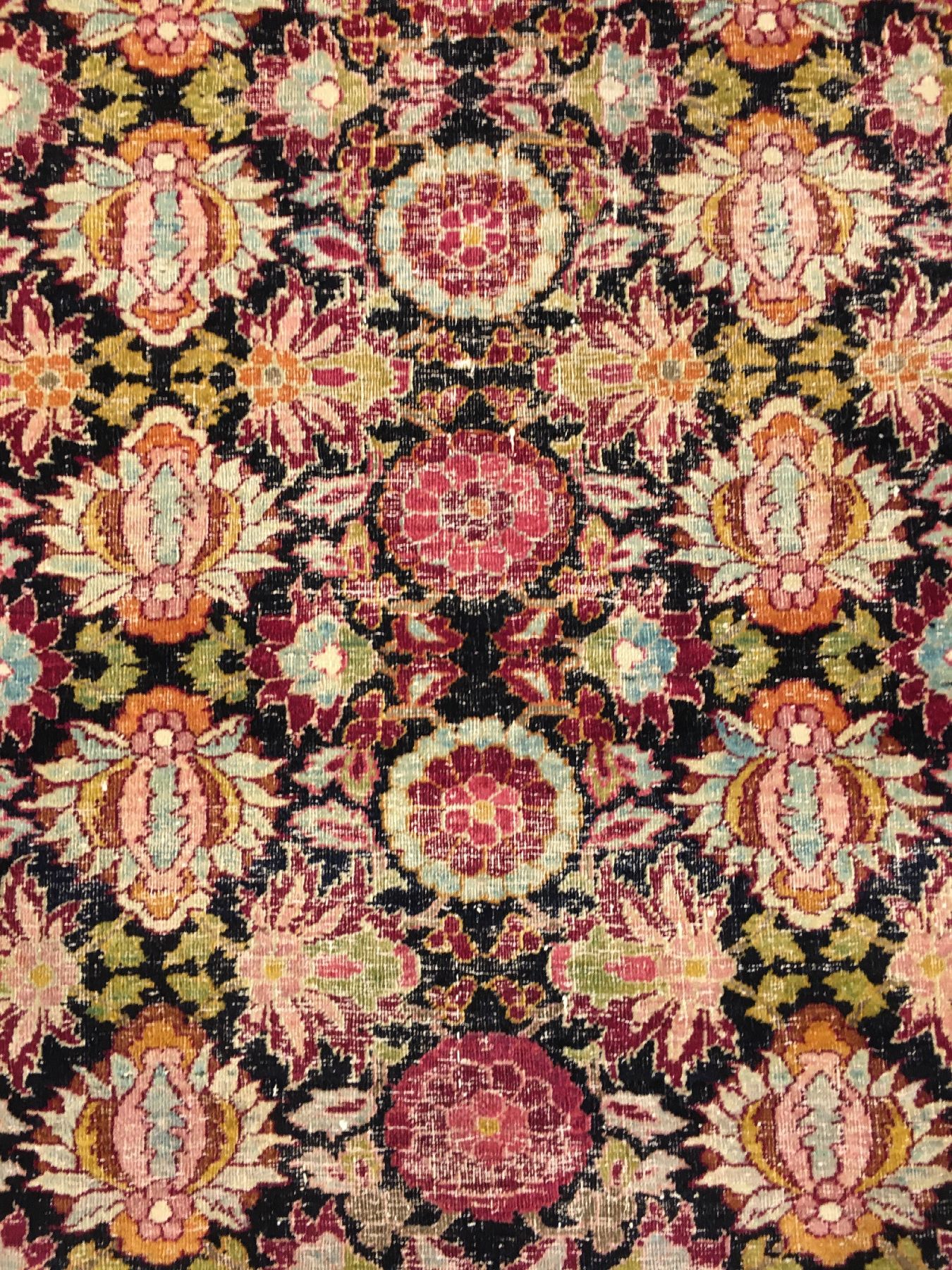 Detail c: Seltener feiner Esfahan antik (Mina-Khani Muster), Zentralpersien, Mitte 19.Jhd., Korkwolle geknüpft auf Baumwolle. Kleinformatiger früher Teppich ...