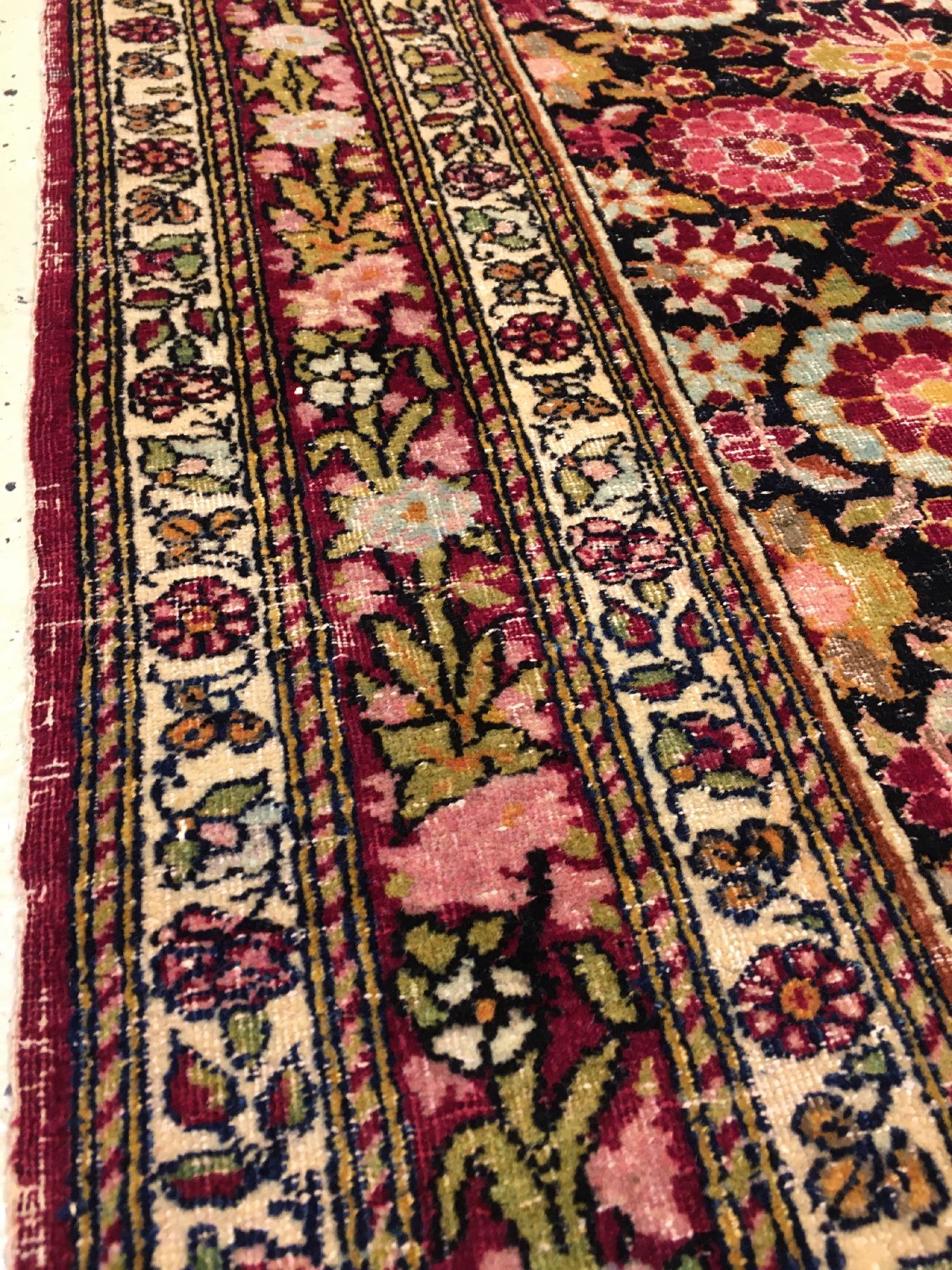 Detail e: Seltener feiner Esfahan antik (Mina-Khani Muster), Zentralpersien, Mitte 19.Jhd., Korkwolle geknüpft auf Baumwolle. Kleinformatiger früher Teppich ...