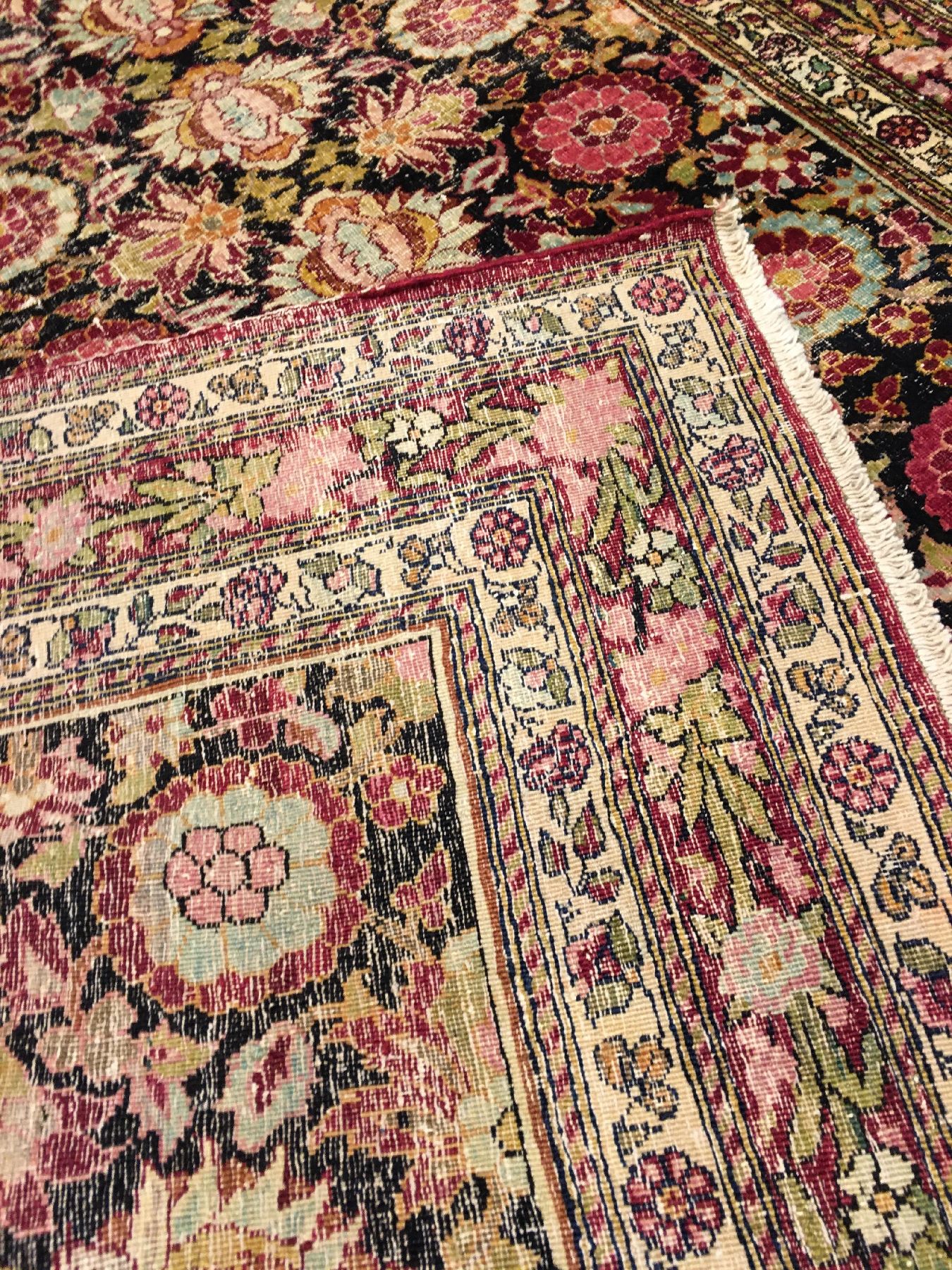 Detail g: Seltener feiner Esfahan antik (Mina-Khani Muster), Zentralpersien, Mitte 19.Jhd., Korkwolle geknüpft auf Baumwolle. Kleinformatiger früher Teppich ...