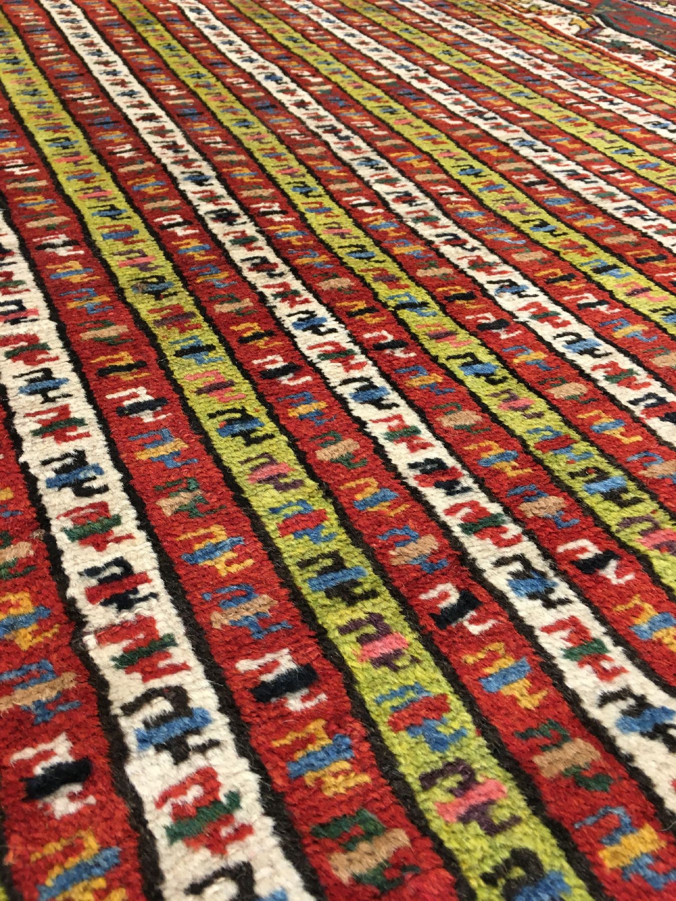 Detail d: Seltener Luri "Streifenteppich" antik, Südwestpersien Fars-Gebiet, 19.Jhd., Wolle geknüpft auf Wolle. Hochdekorativer Tribal-Teppich mit ...
