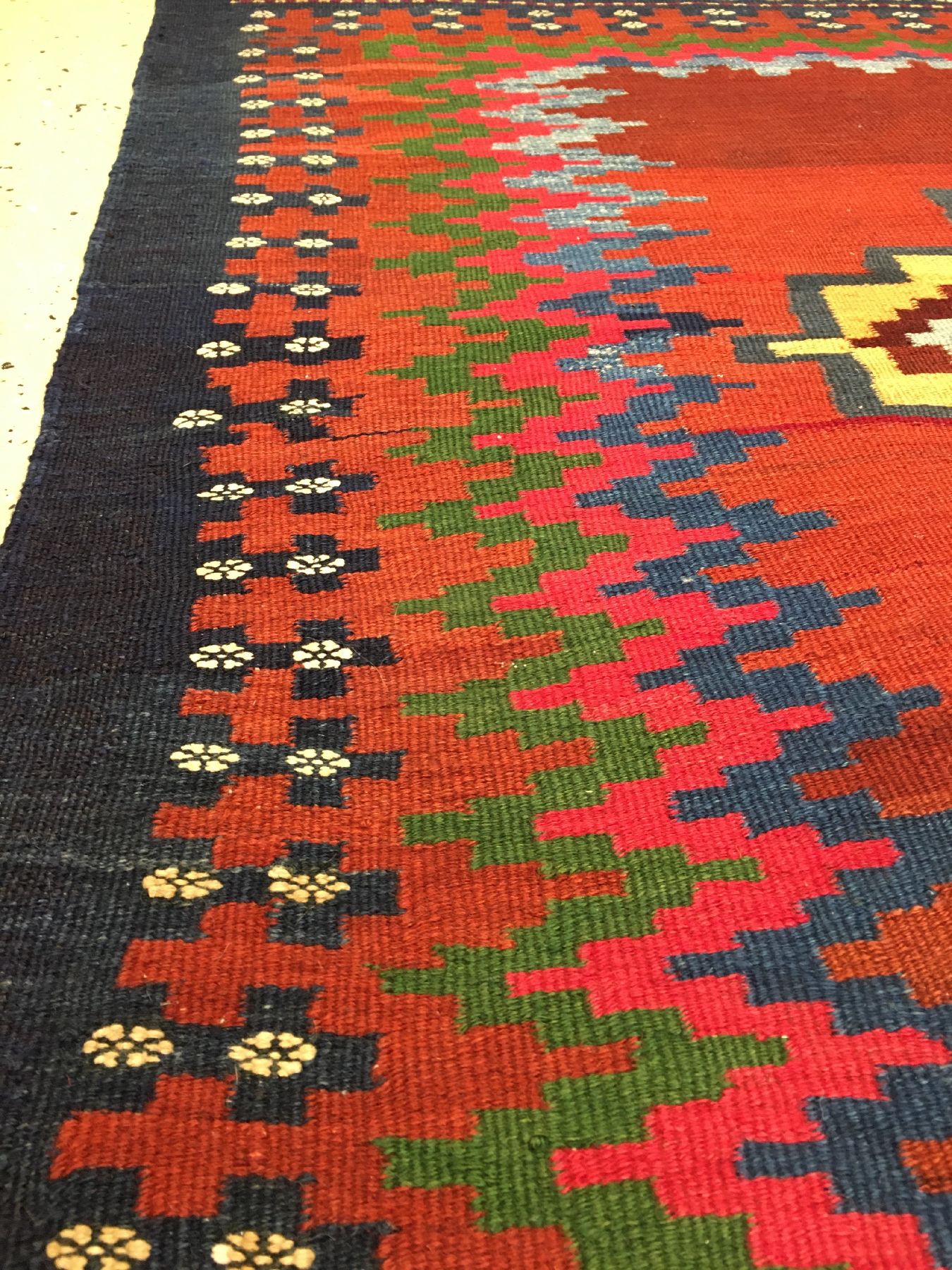 Detail c: Afschar "Sofreh" alt, Südpersien Sirjan-Region, um 1930/1940, Wolle gewebt auf Wolle. Dekorative flachgewebte Sofreh aus Südpersien in ...