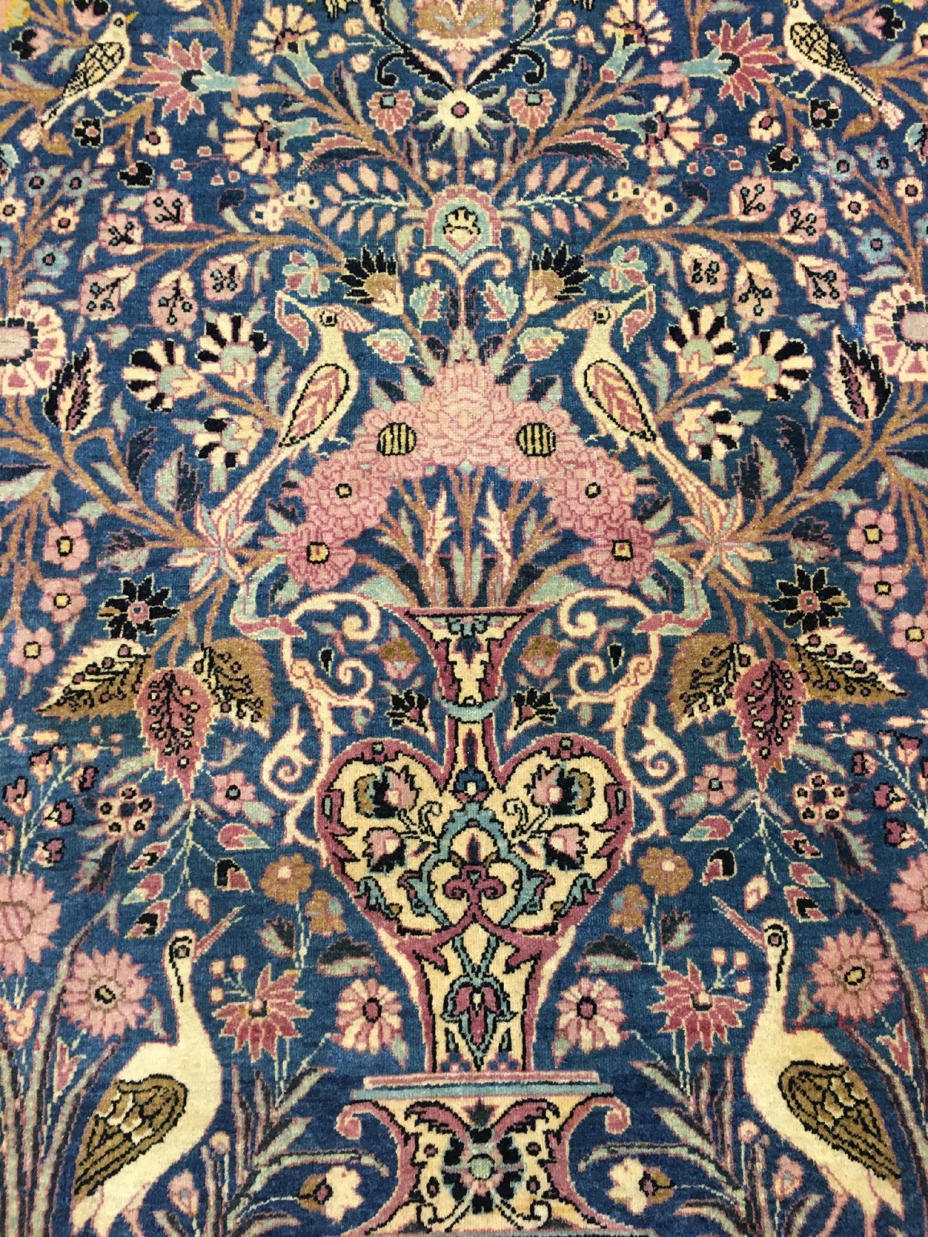 Detail e: Feiner Teheran antik (Mit Königskrone), Zentralpersien, um 1900, Korkwolle geknüpft auf Baumwolle. Hochwertiger Teheran mit sehr feiner Wolle und ...