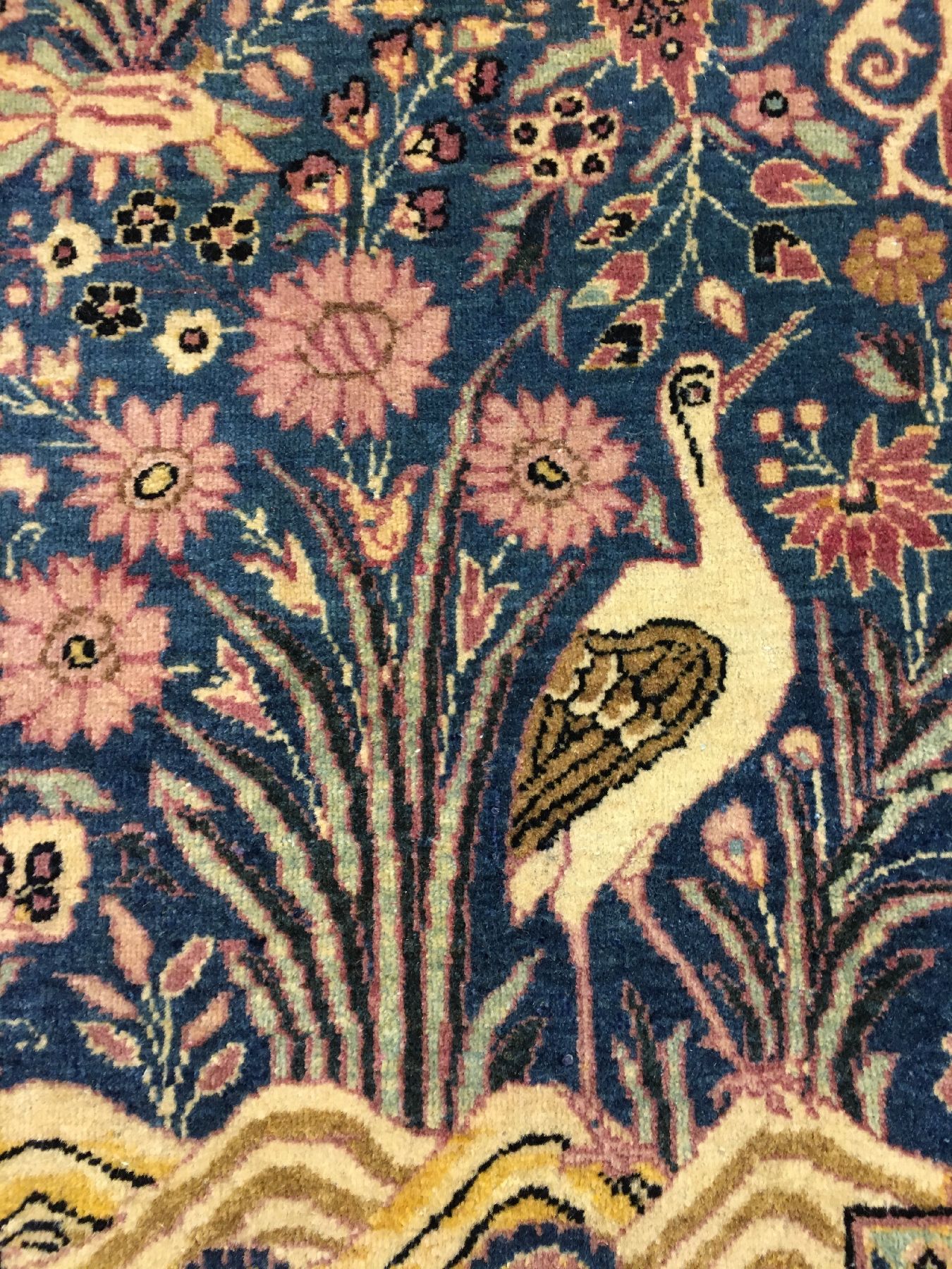Detail g: Feiner Teheran antik (Mit Königskrone), Zentralpersien, um 1900, Korkwolle geknüpft auf Baumwolle. Hochwertiger Teheran mit sehr feiner Wolle und ...