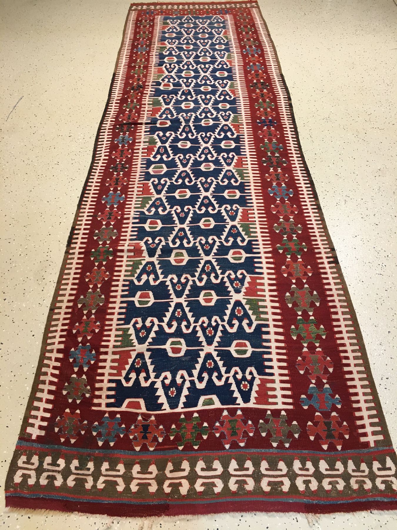 Detail a: Konya Kelim antik, Zentralanatolien, 19.Jhd., Wolle mit weißen Baumwoll-Highlights gewebt auf Wolle. Seltene Konya Kelim-Galerie im sogenannten ...