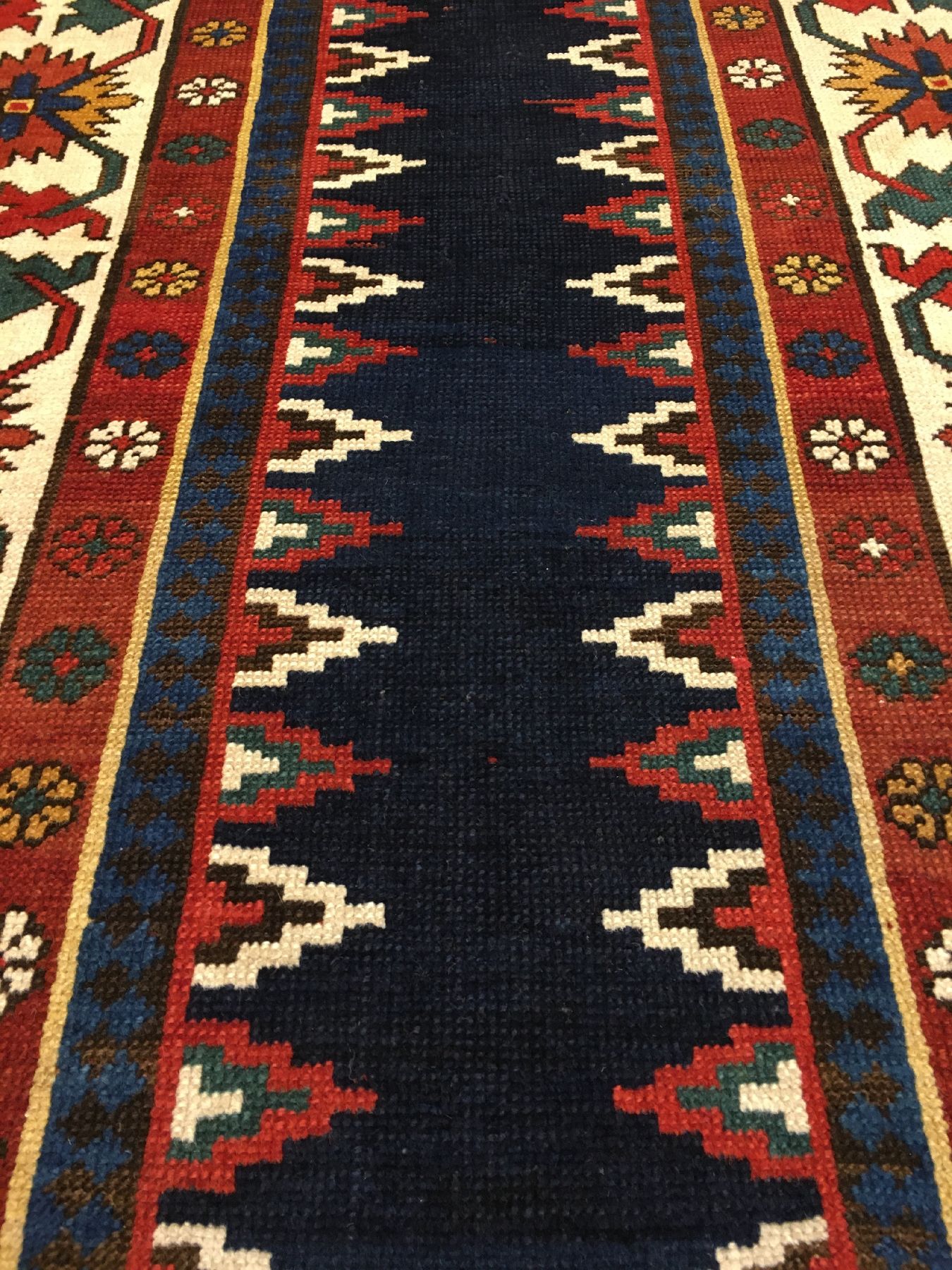 Detail e: Seltene feine Schahsavan "Galerie" antik, Südostkaukasus, 19.Jhd., Wolle geknüpft auf Wolle. Transkaukasische Galerie aus dem Südosten ...