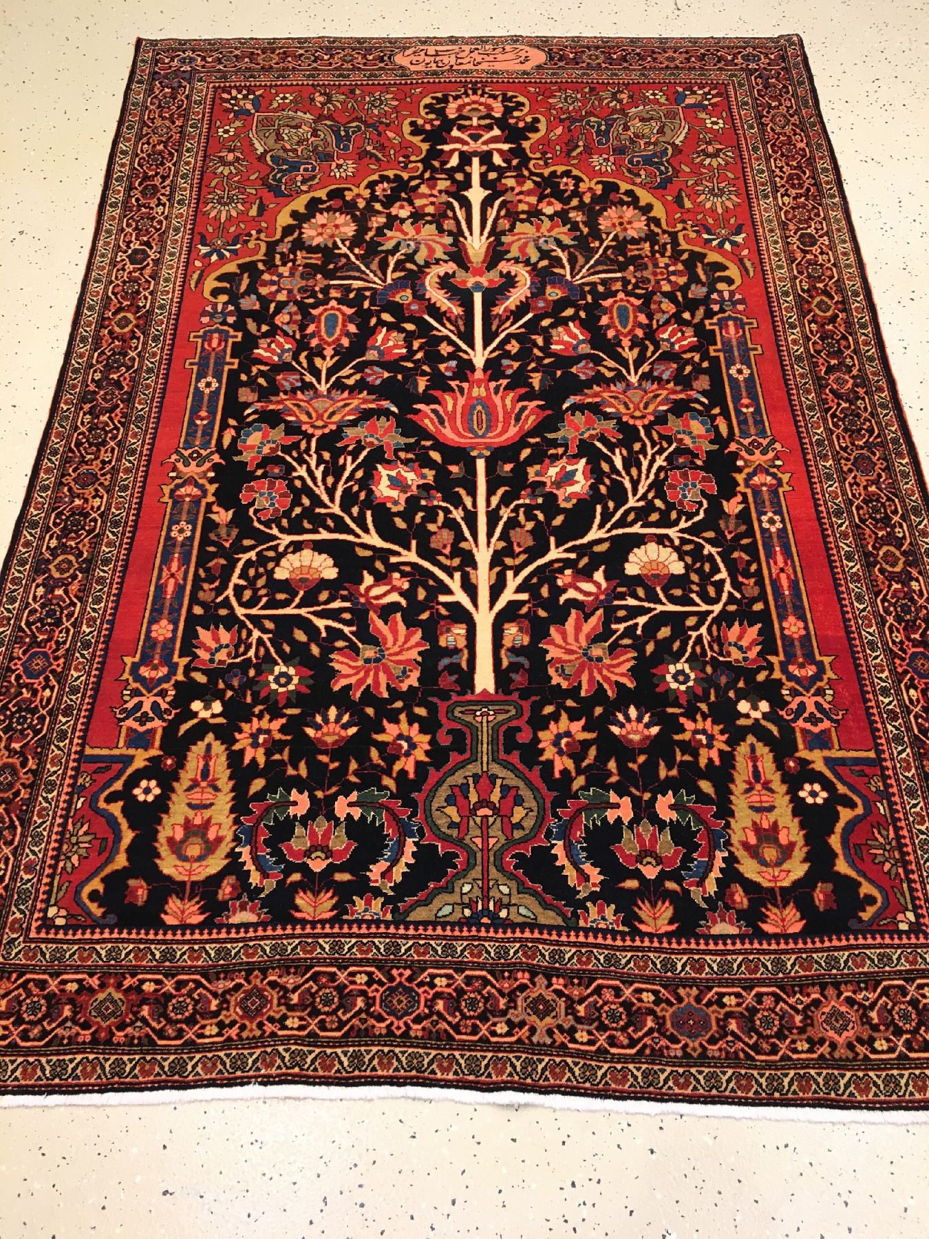 Detail a: Feiner Farahan antik (Auftragsarbeit für Mirza Mohammad-Hossein Khan, einer der Stellvertreter von Mohammad Shah Qajar) "Signiert", ...