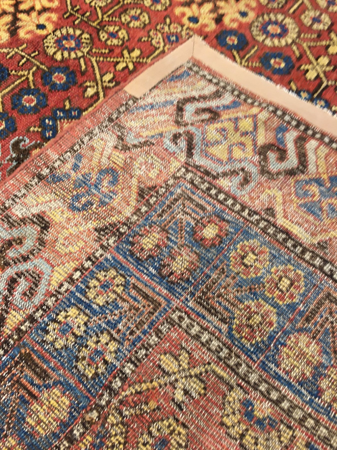 Detail h: Khotan antik, Ostturkestan, 1.Hälfte 19.Jhd., Wolle geknüpft auf Baumwolle. Großformatiger Ossturkestan Teppich aus der Khotan Oase mit floralen ...