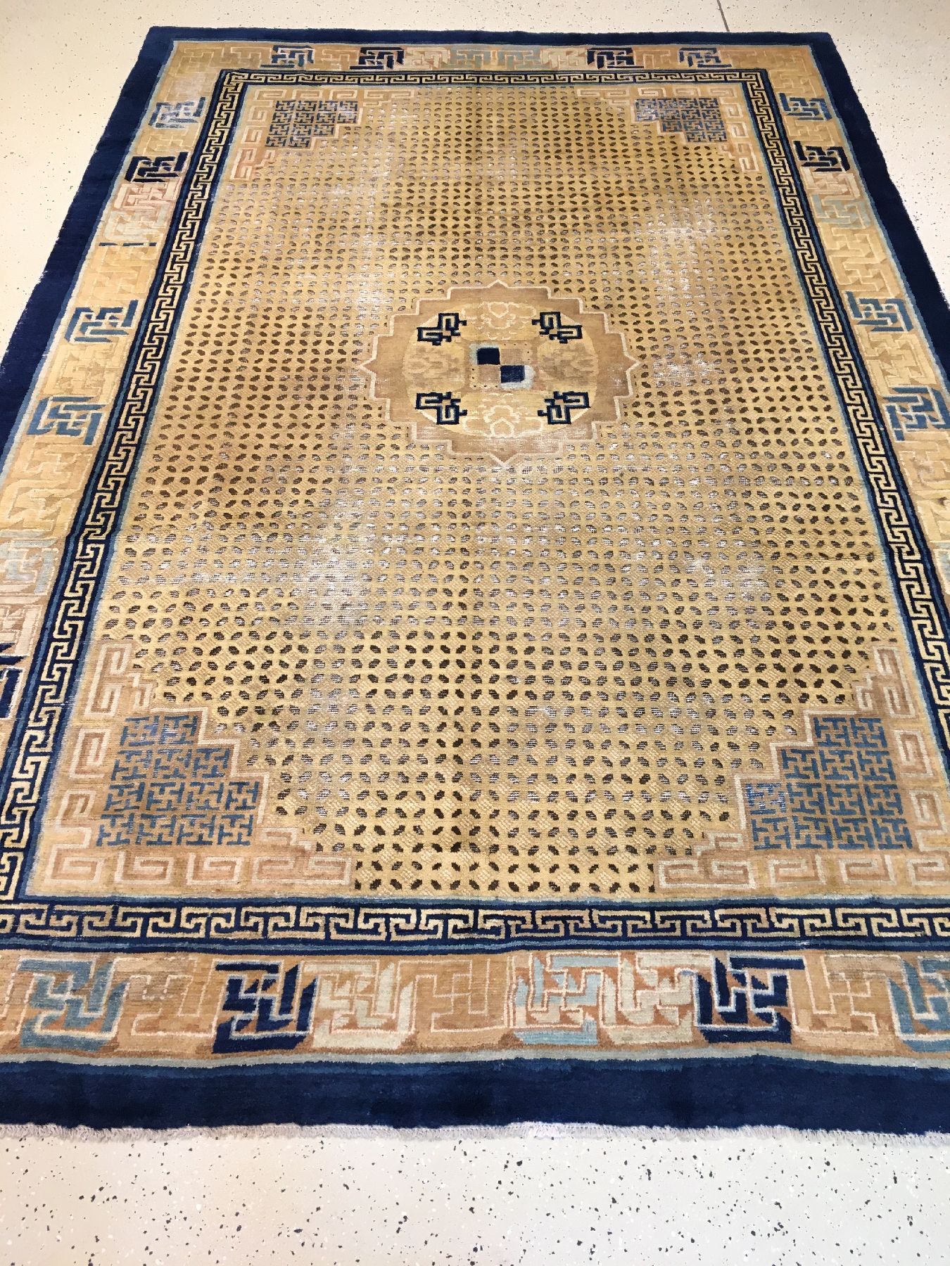 Detail a: Früher Ning-Hsia "Maisfeld-Teppich" antik (Qing Dynastie), Westchina, 18.Jhd., Wolle geknüpft auf Baumwolle. Großer früher Teppich aus ...