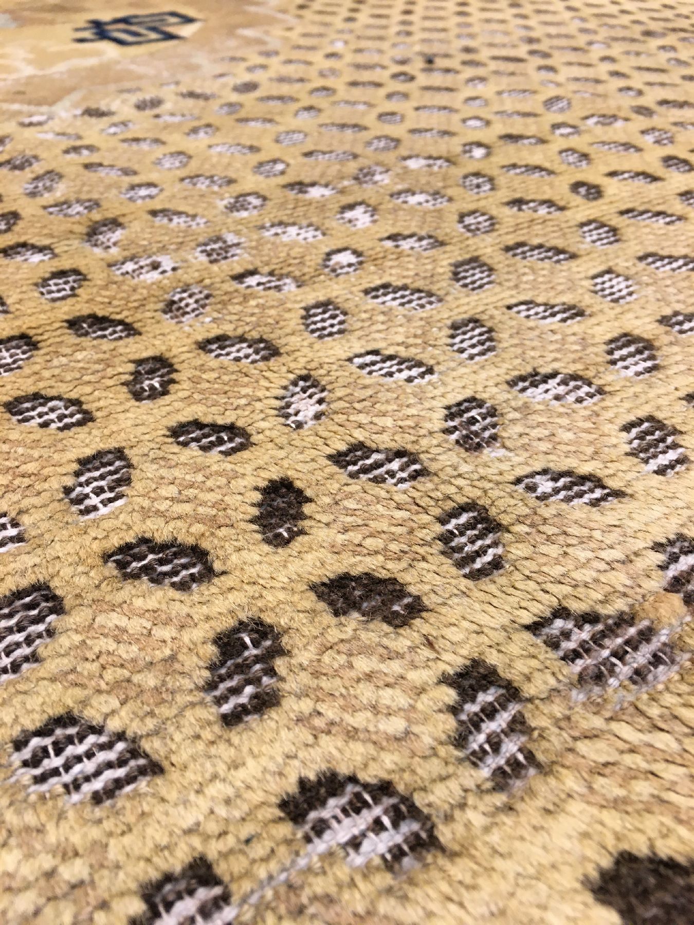 Detail g: Früher Ning-Hsia "Maisfeld-Teppich" antik (Qing Dynastie), Westchina, 18.Jhd., Wolle geknüpft auf Baumwolle. Großer früher Teppich aus ...