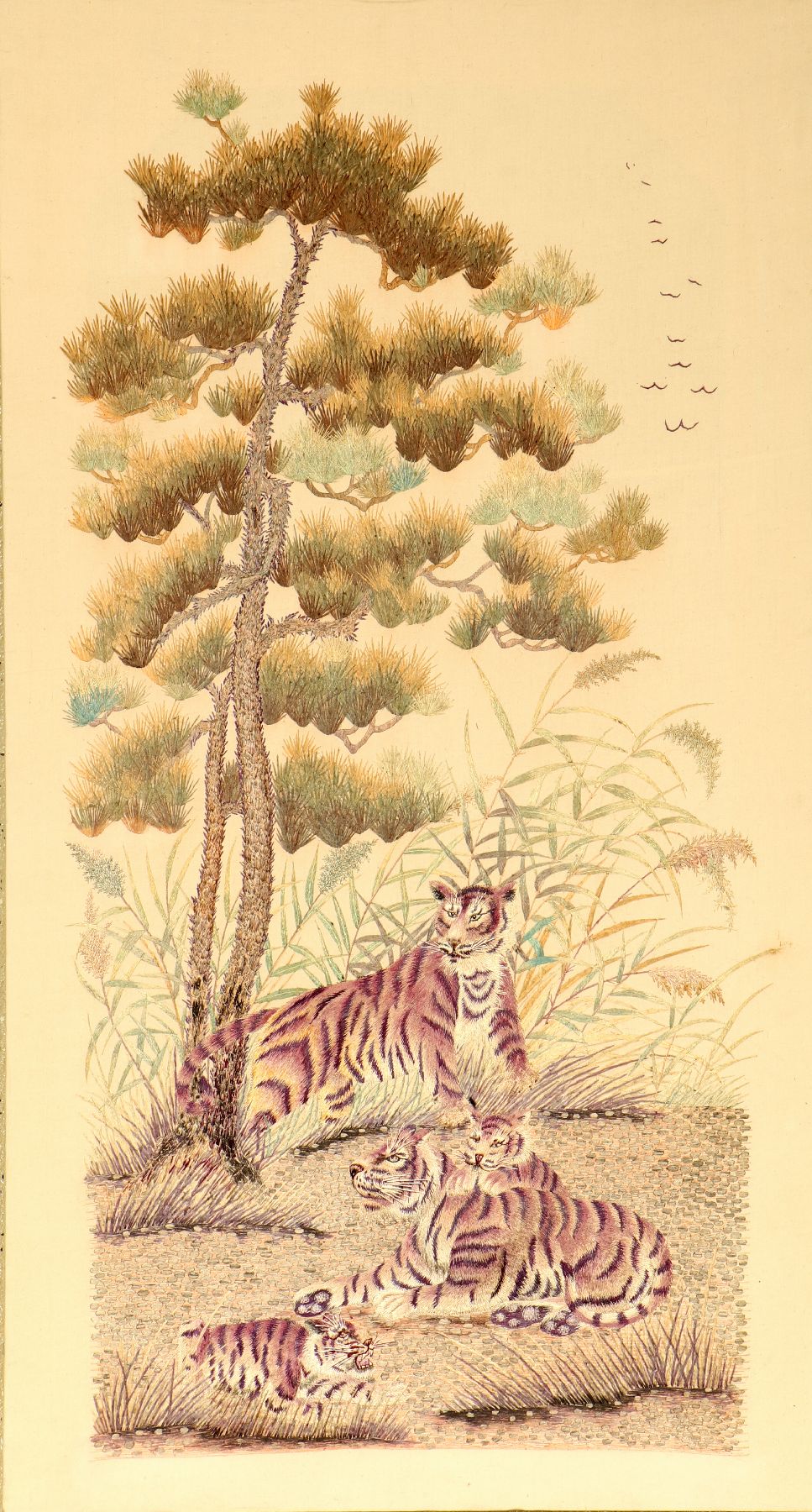 Sehr feine "Seidenstickerei" antik (Tigerfamilie), Japan, Ende 19.Jhd., reine Naturseide. Bemerkenswerte Handarbeit aus Japan mit sehr ...