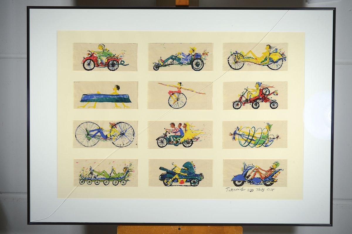 Detail k: Thitz, geb. 1962 Frankfurt am Main, Tütenräder, 12 bemalte Tüten mit Fahrzeugen, Aquarelle, betitelt und signiert, ca. 98 x 64 cm, Glas Mit Sprung ...