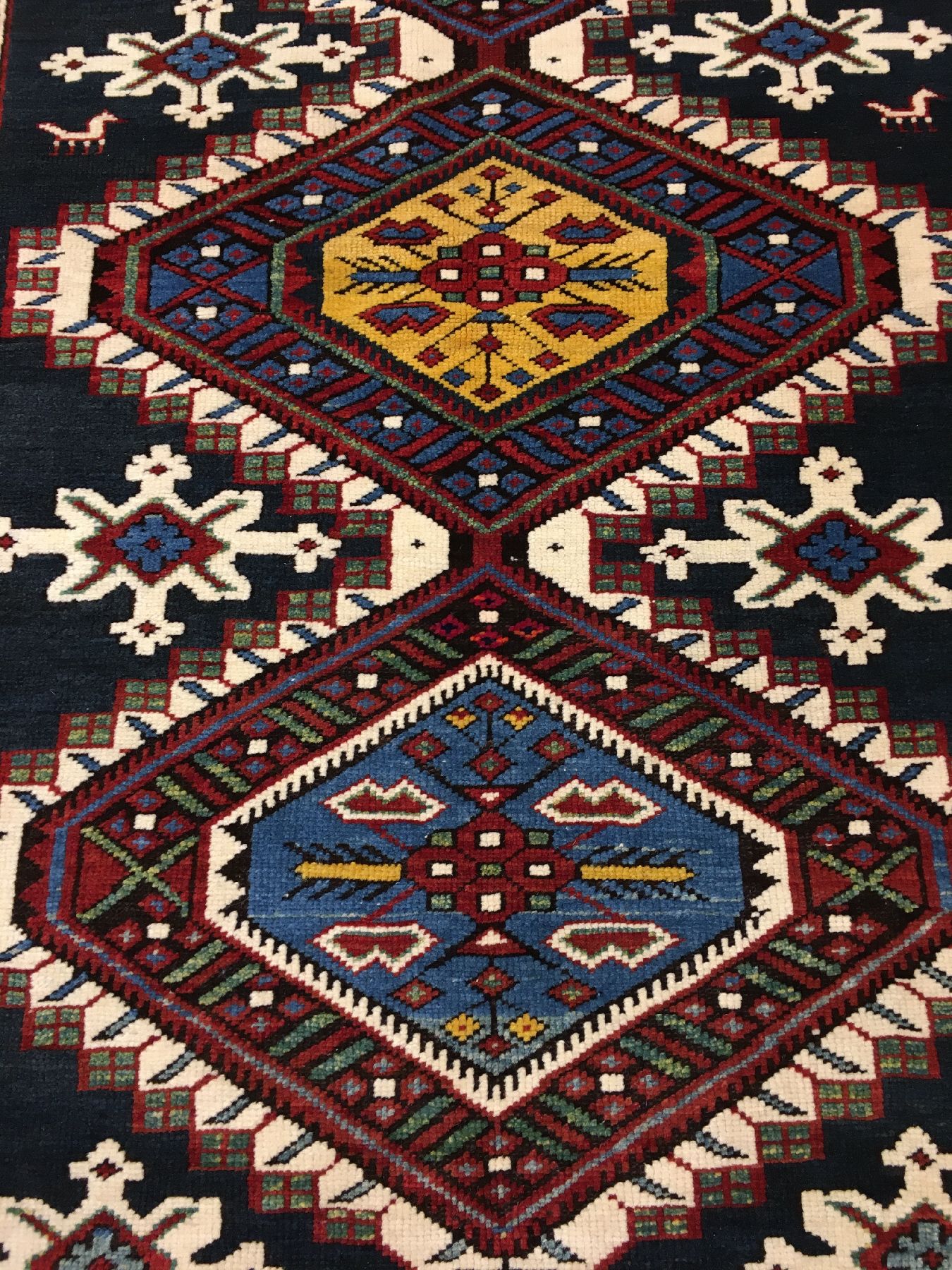Detail d: Feiner Karagaschli antik, Ostkaukasus Kuba-Gebiet, 19.Jhd., Wolle geknüpft auf Wolle. Sehr fein geknüpfter Karagaschli mit Rautenmuster und ...
