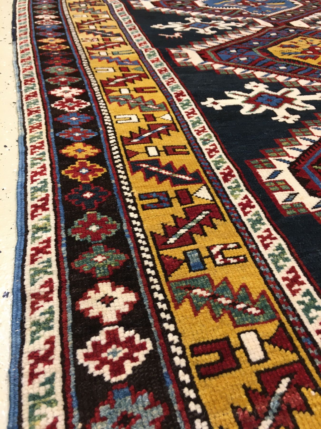 Detail f: Feiner Karagaschli antik, Ostkaukasus Kuba-Gebiet, 19.Jhd., Wolle geknüpft auf Wolle. Sehr fein geknüpfter Karagaschli mit Rautenmuster und ...
