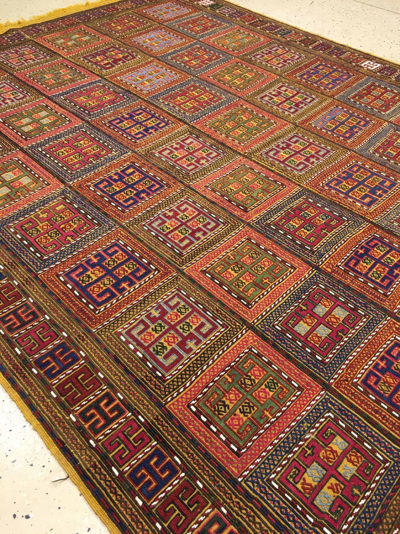 Detail c: Sehr hochwertige gelbgrundige feine Azeri "Verneh" antik, Südkaukasus Azerbaijan, Ende 19.Jhd., Wolle mit weißen Baumwoll-Highlights ...
