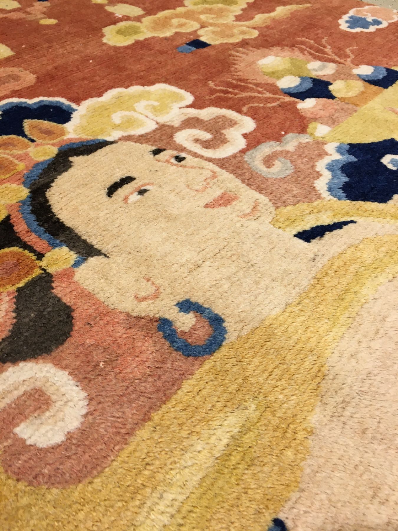 Detail e: Einzigartiger Ning-Hsia "Tempelteppich" antik (Buddhistische Gottheit) "Aus der ehemaligen Sammlung von "Anton Danker" ...