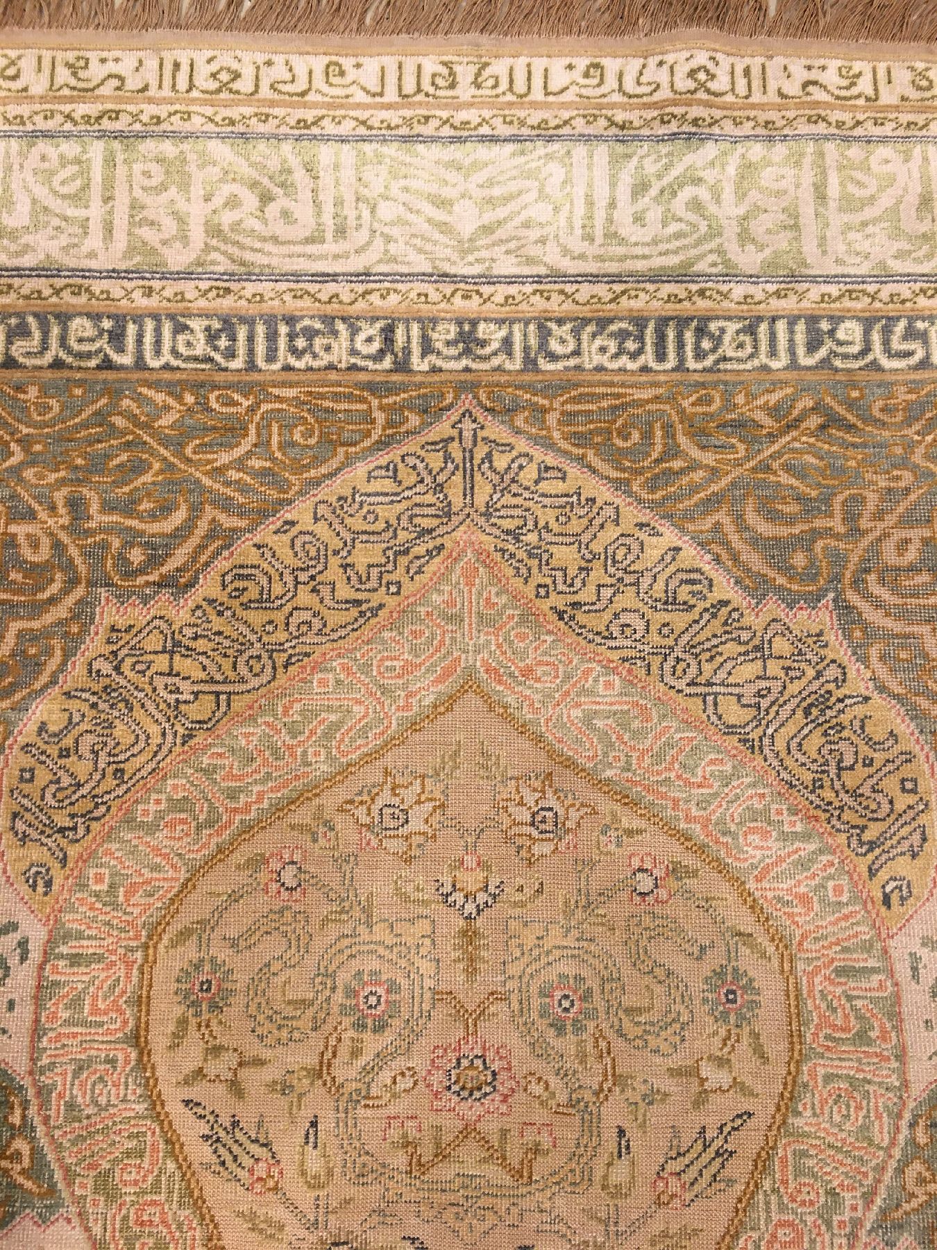 Detail e: Feiner Kaisery "Flosh" antik (Safavid Prayer Salting-Group Design), Türkei, Ende 19.Jhd., Floshseide auf Baumwolle. Dieses Muster ist ...