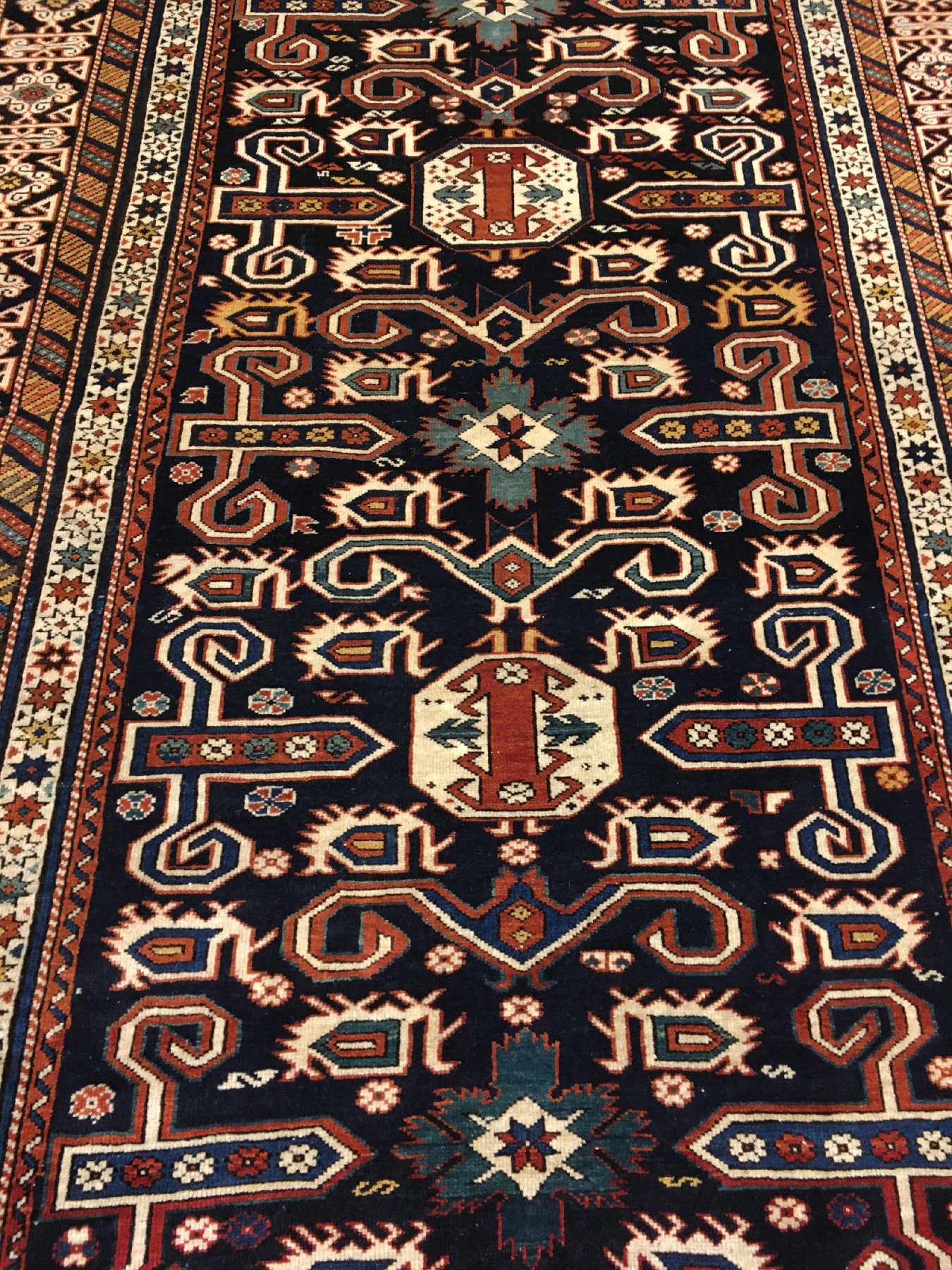 Detail c: Sehr feiner Perepedil antik, Ostkaukasus Schirwan-Gebiet, Ende 19.Jhd., Wolle geknüpft auf Wolle. Bemerkenswert fein geknüpfter Perepedil mit ...