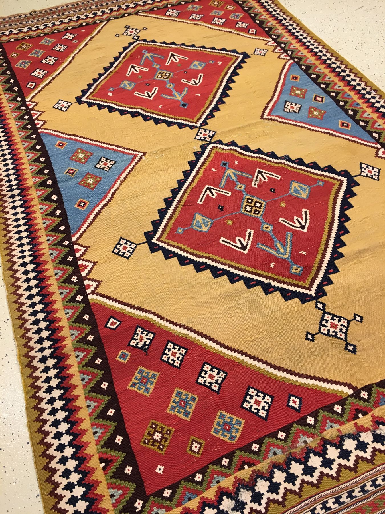 Detail c: Sehr feiner gelber Gaschgai "Kelim" antik, Südwestpersien Fars-Gebiet, Mitte 19.Jhd., Wolle mit weißen Baumwoll-Highlights gewebt auf ...