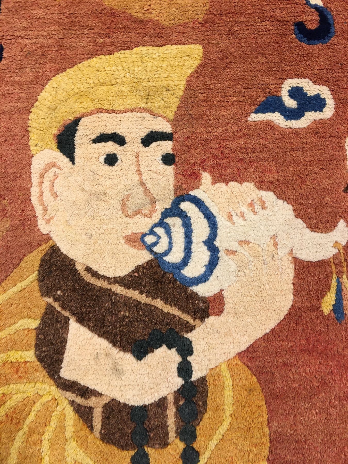 Detail d: Ning-Hsia "Tempelteppich" antik (Lama Aufruf zum Gebet), Westchina, Mitte 19.Jhd., Wolle geknüpft auf Baumwolle. Seltener Tempelteppich ...