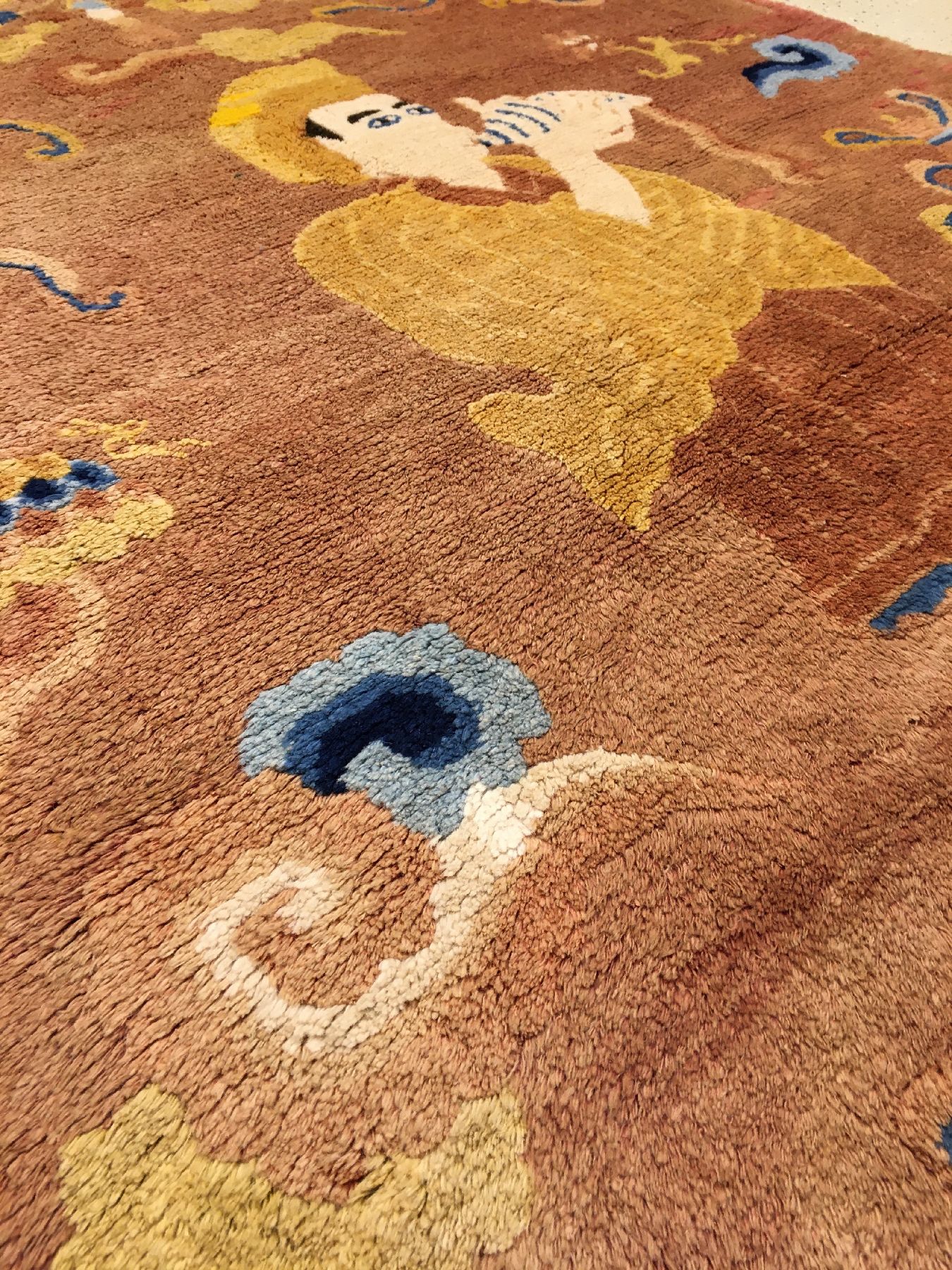 Detail e: Seltener Ning-Hsia "Tempelteppich" antik (Lama Aufruf zum Gebet), Westchina, 1.Hälfte 19.Jhd., Wolle geknüpft auf Baumwolle. Rarer ...
