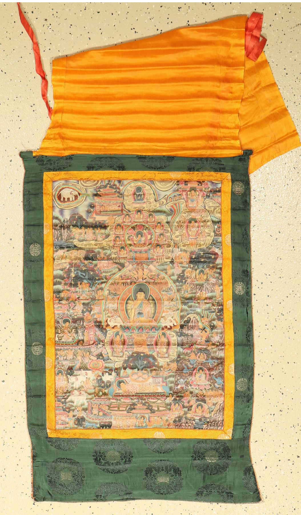 Thangka alt, Tibet, um 1940, Leinenmalerei,ca. 108 x 69 cm, EHZ: 2-3