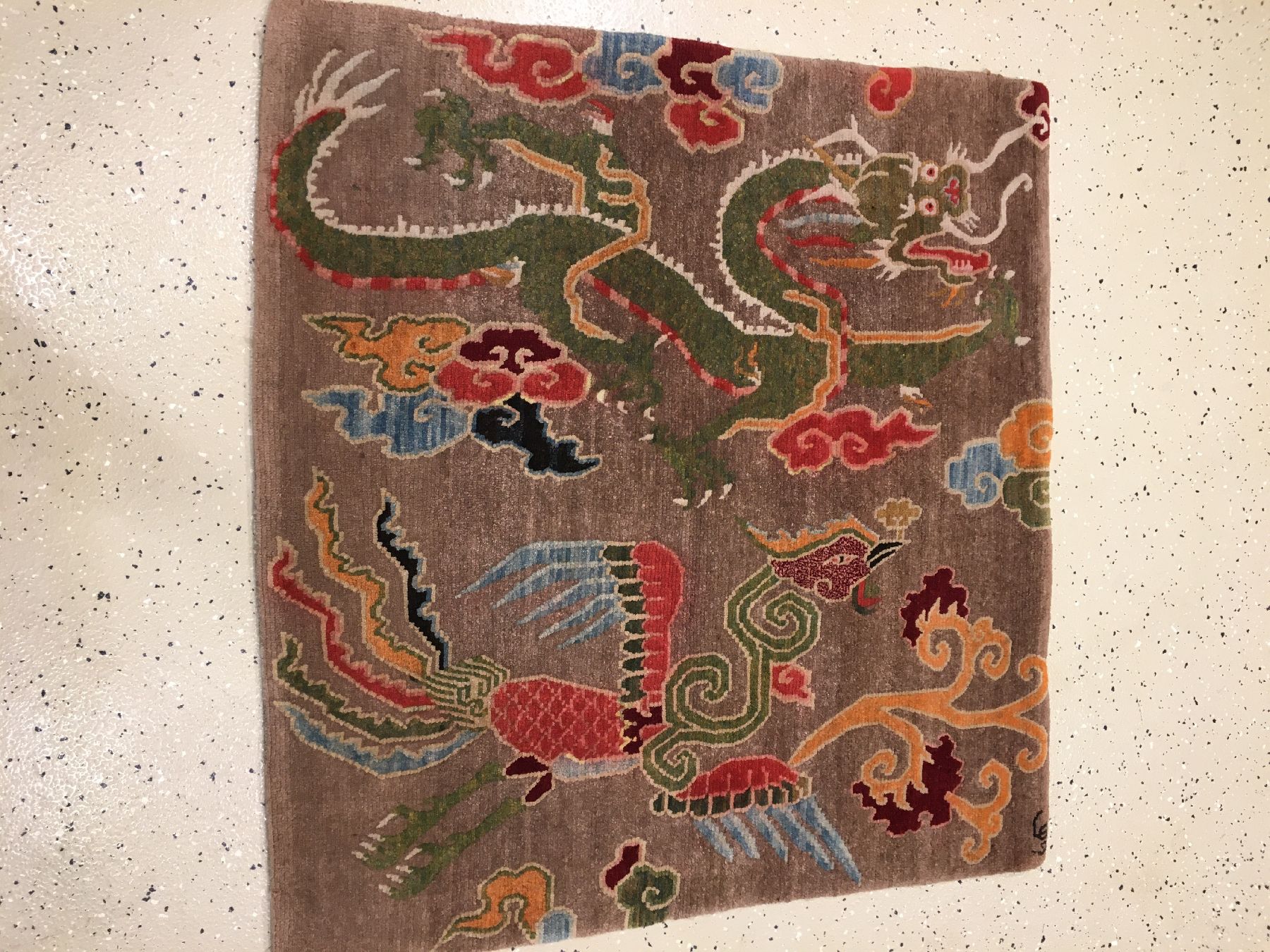 Detail a: Schigatse "Jabuye" alt (Drache & Phönyx) "Signiert", Südtibet, um 1920, Wolle geknüpft auf Wolle. Seltene Jabuye wohl ...