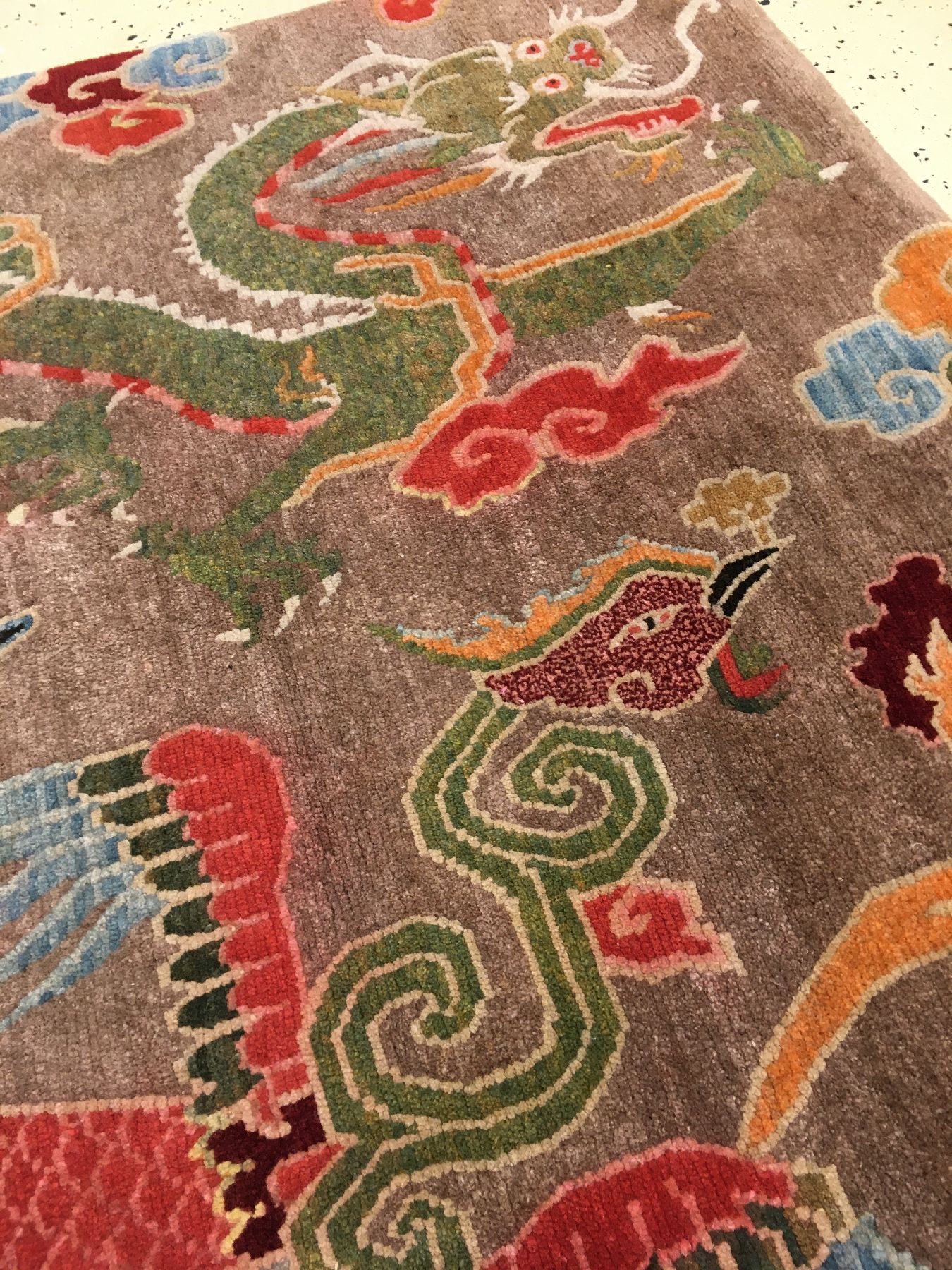 Detail e: Schigatse "Jabuye" alt (Drache & Phönyx) "Signiert", Südtibet, um 1920, Wolle geknüpft auf Wolle. Seltene Jabuye wohl ...