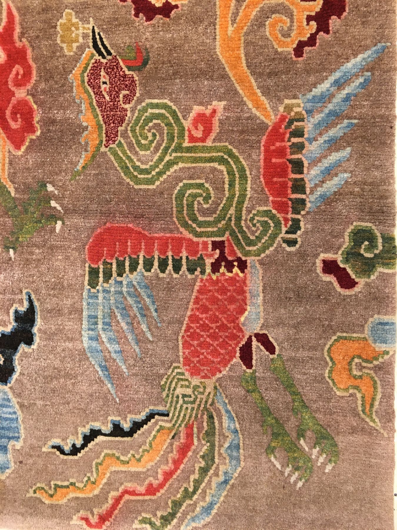 Detail f: Schigatse "Jabuye" alt (Drache & Phönyx) "Signiert", Südtibet, um 1920, Wolle geknüpft auf Wolle. Seltene Jabuye wohl ...