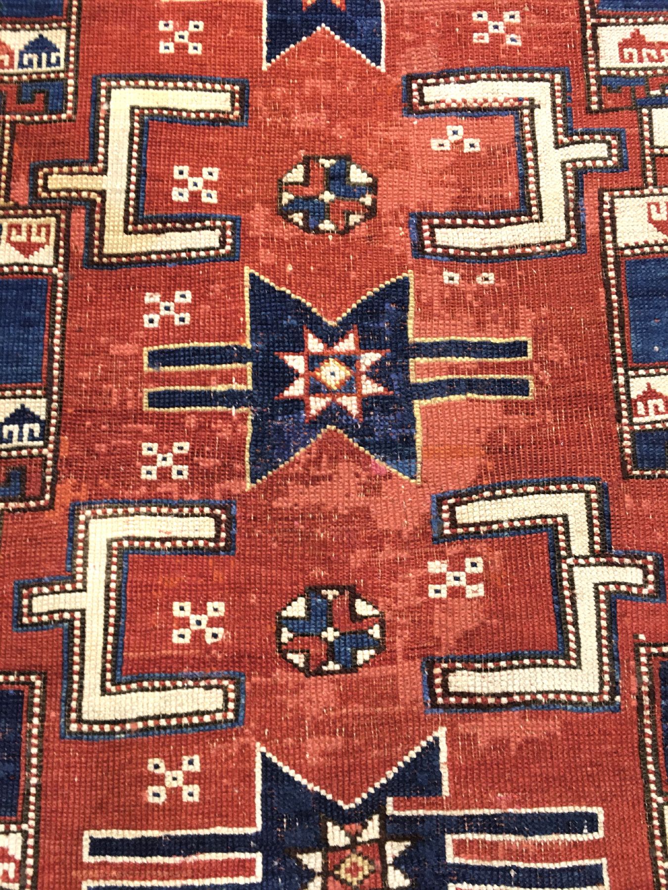 Detail c: Seltener Bergama antik, Nordwestanatolien, 1.Hälfte 19.Jhd., Wolle geknüpft auf Wolle. Rarer Bergama mit Stern Motiven und ungewöhnlicher ...