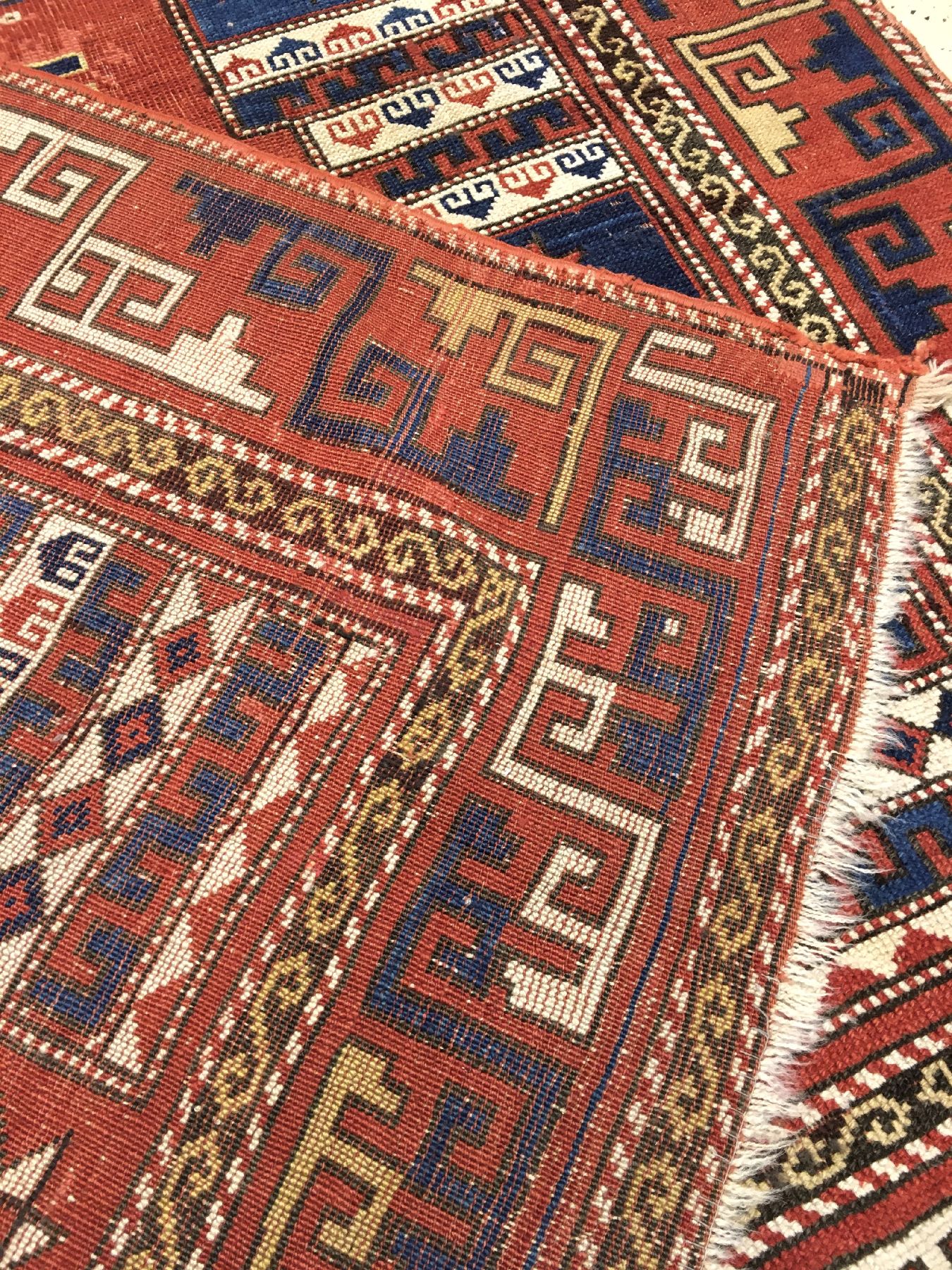 Detail h: Seltener Bergama antik, Nordwestanatolien, 1.Hälfte 19.Jhd., Wolle geknüpft auf Wolle. Rarer Bergama mit Stern Motiven und ungewöhnlicher ...