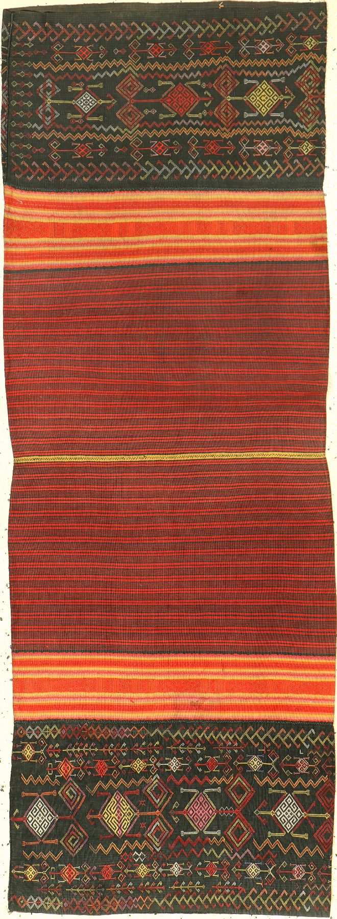 Feines indonesisches Textil alt, Indonesien, um 1920/1930, Baumwolle/Wolle. Feine Qualität, selten, ca. 147 x 52 cm, EHZ: 2-3.