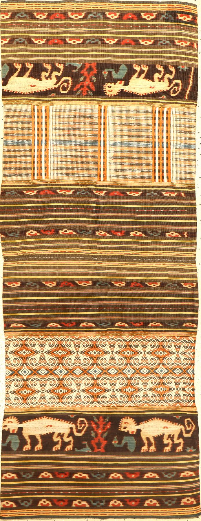 Seltenes indonesisches Textil alt, Indonesien, um 1920, Baumwolle/Wolle. Absolute Rarität, ca. 169 x 63 cm, EHZ: 2-3.