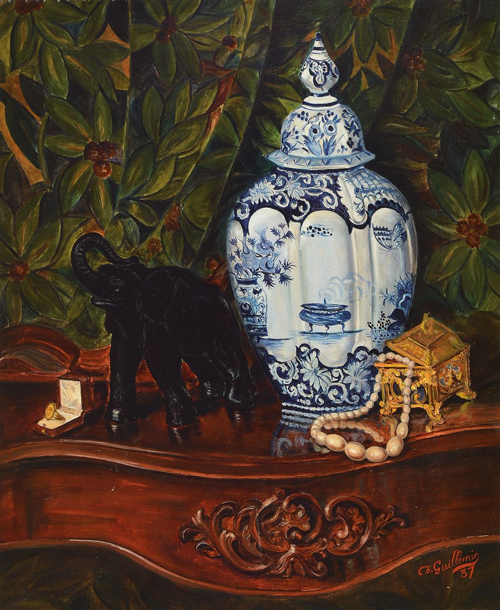 Ch. Guillemin, datiert 1937, Stillleben mit Delfter Deckelvase und Elefantenfigur, Öl/Lwd, rechts unten signiert und dat., ca. 65x54cm, R. ca. ...