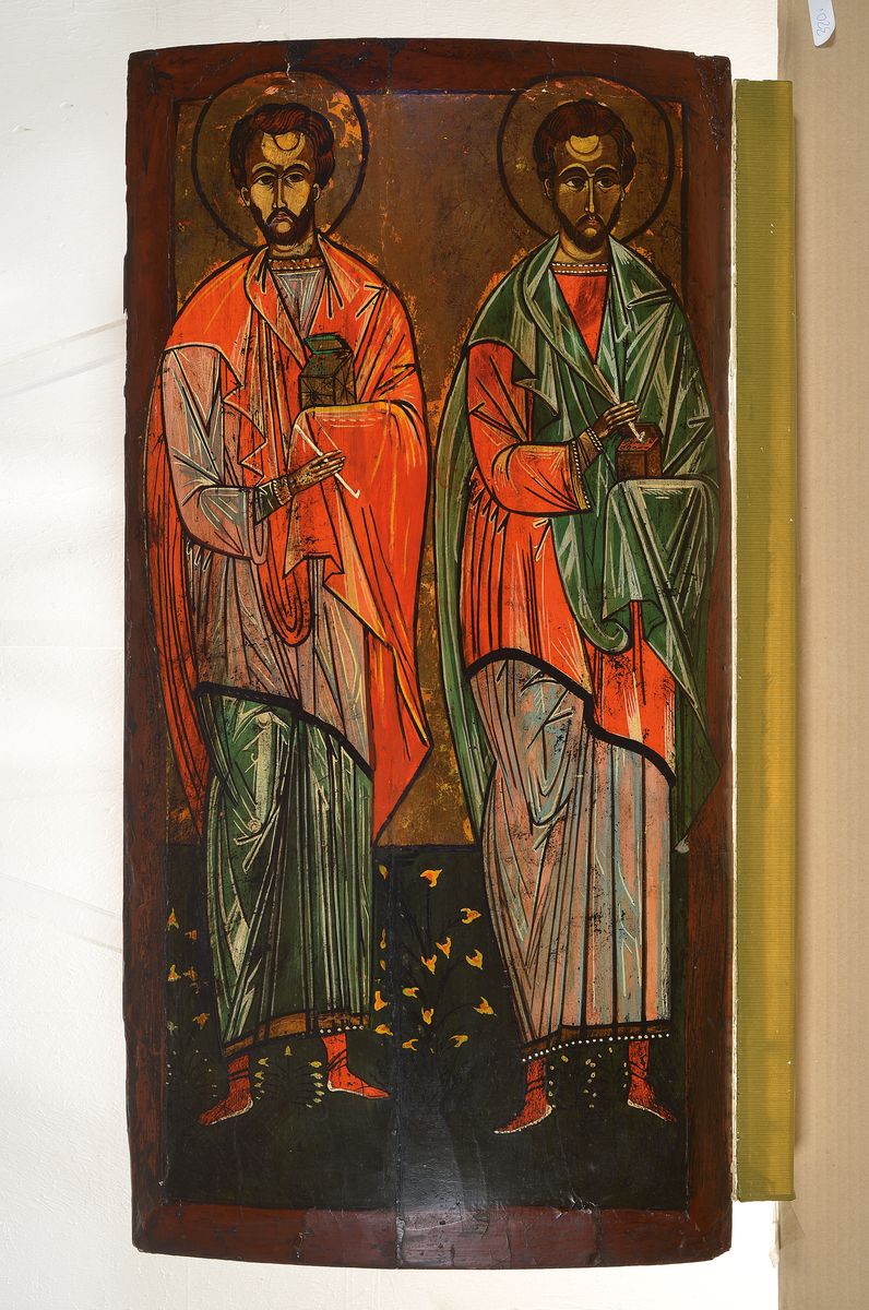 Detail k: Große Ikone, wohl Rumänien, 19. Jh., Hl. Cosmas und Hl. Damian, Holz, Eitempera, ältere Restauration bzw. l. besch., ca. 84 x 41 cm